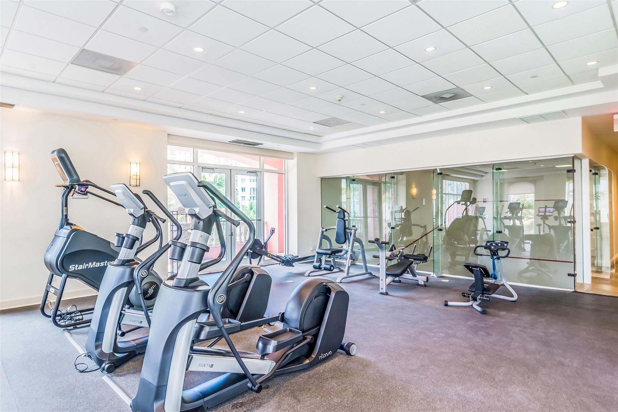 PALMS TOWER TWO CONDO - Residential Lease