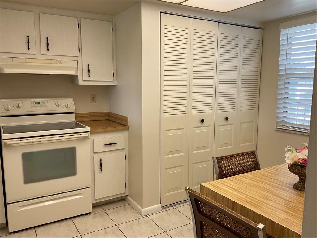 PALM SPRINGS 2 - Residential