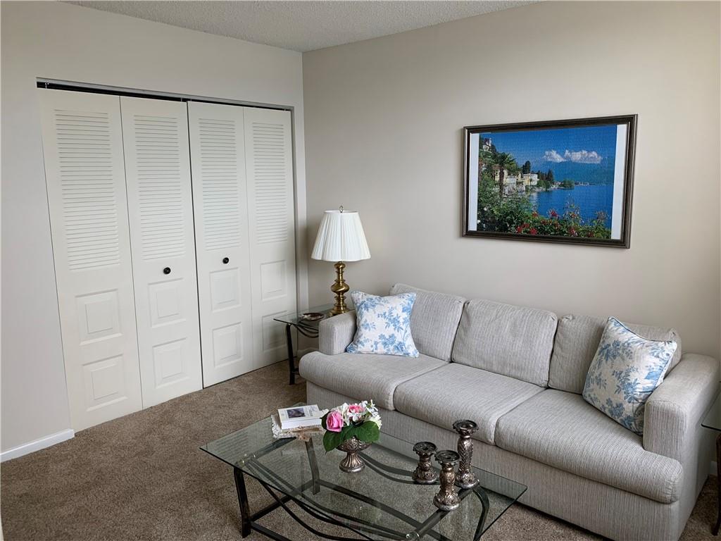 PALM SPRINGS 2 - Residential