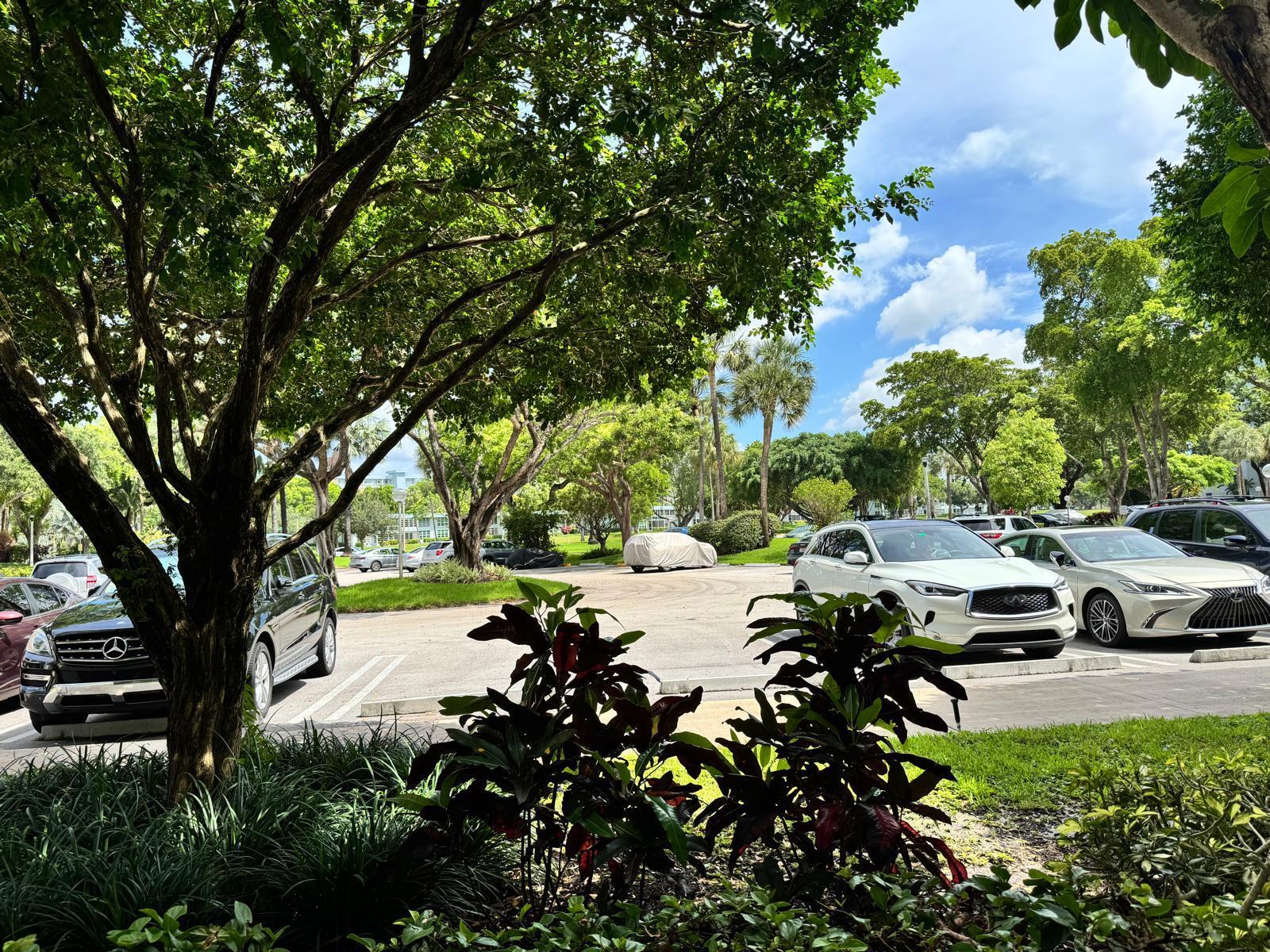 NO 41 PALM-AIRE COUNTRY CLUB - Residential