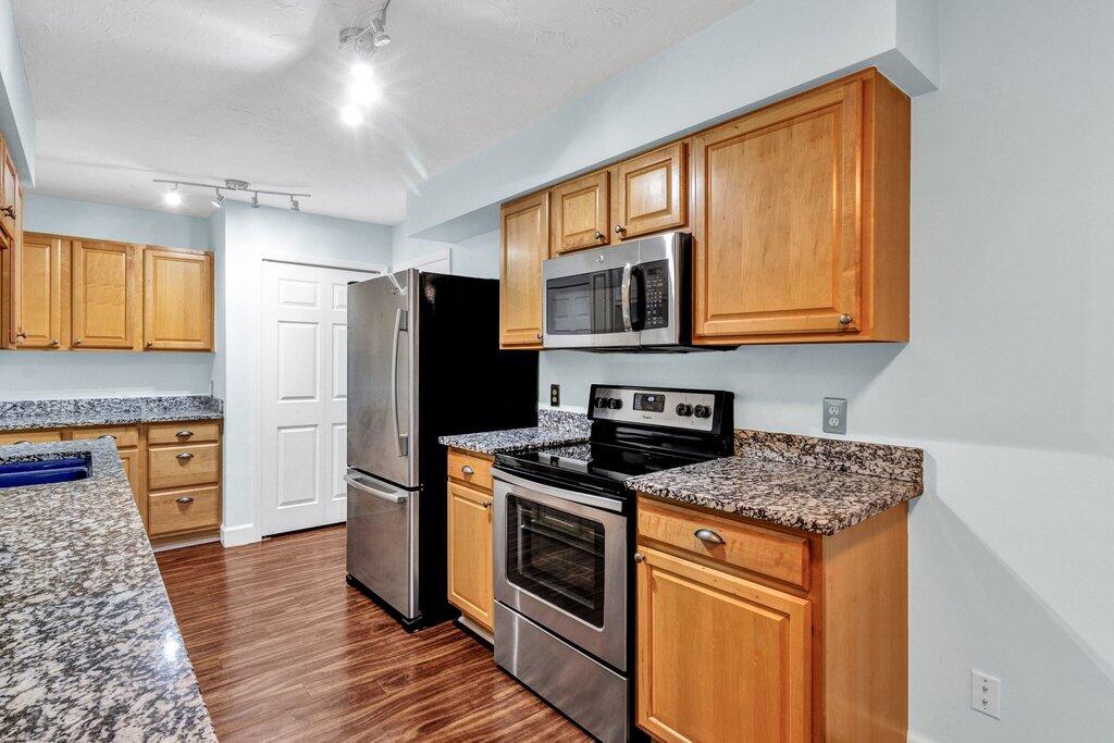TIMBER RIDGE VILLAGE I CONDO - Residential