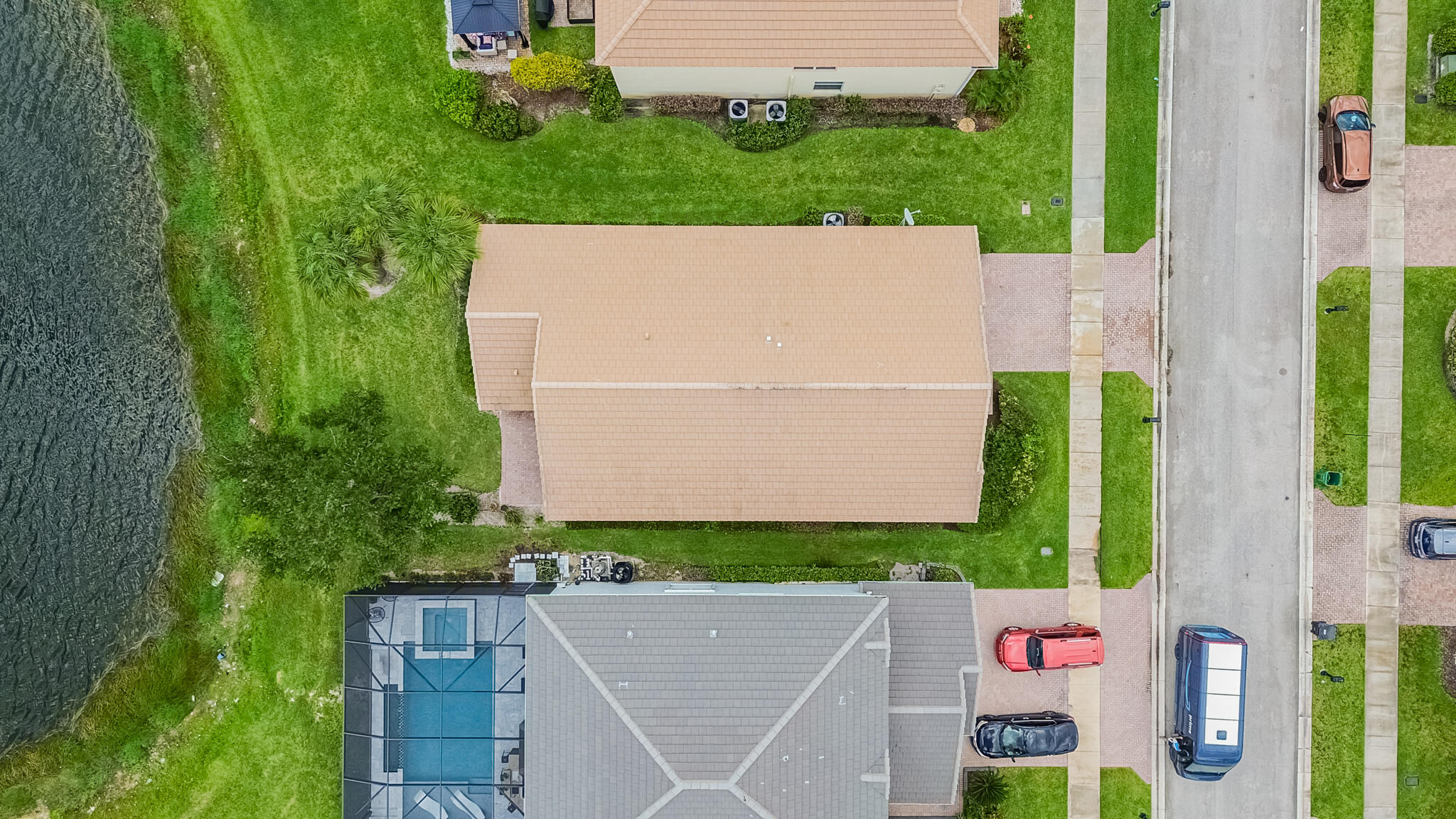 VICTORIA PARC ESTATES - Residential
