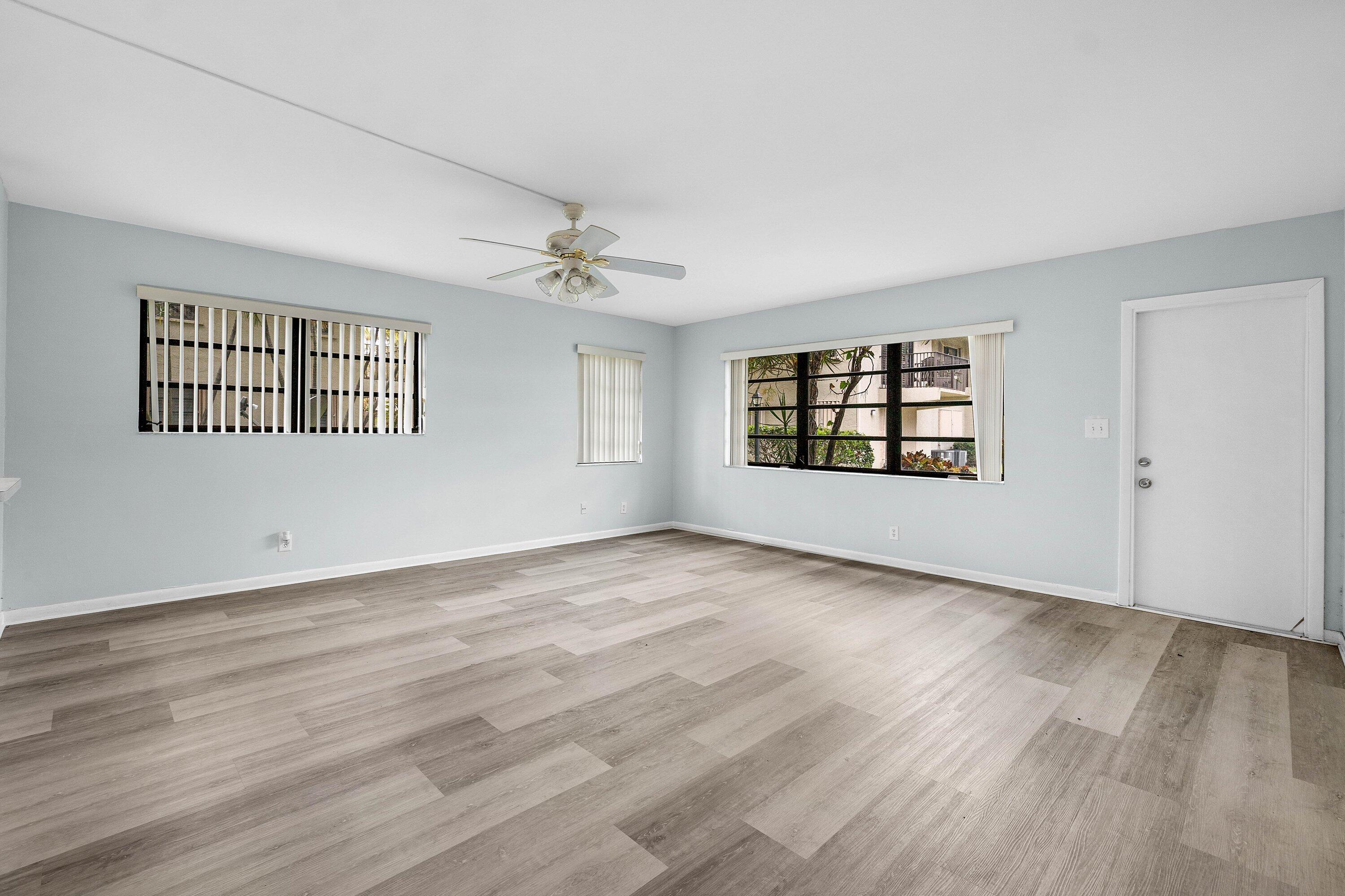 CONDOMINIUM 11 OF LIGHTHOUSE - Residential