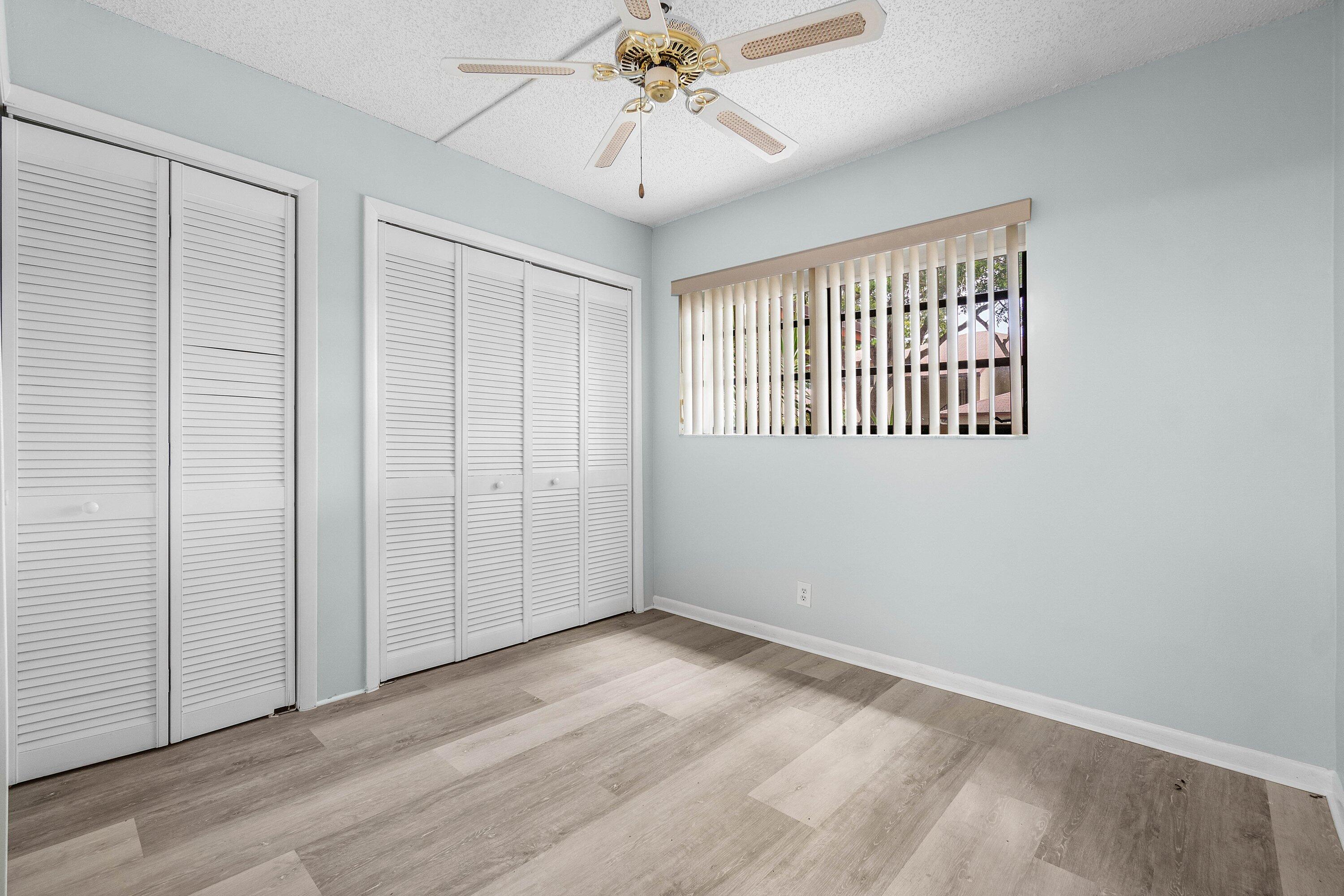 CONDOMINIUM 11 OF LIGHTHOUSE - Residential