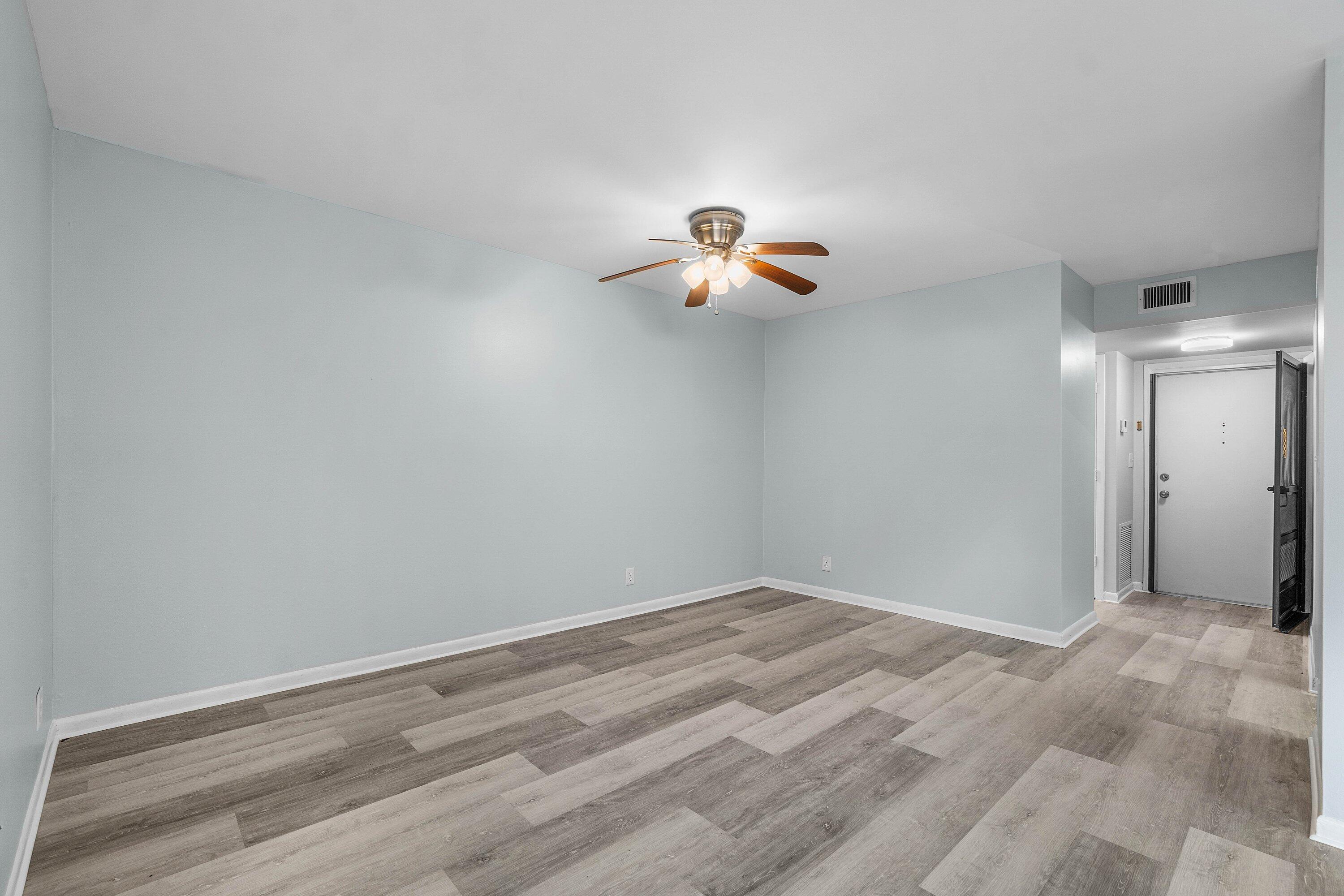 CONDOMINIUM 11 OF LIGHTHOUSE - Residential