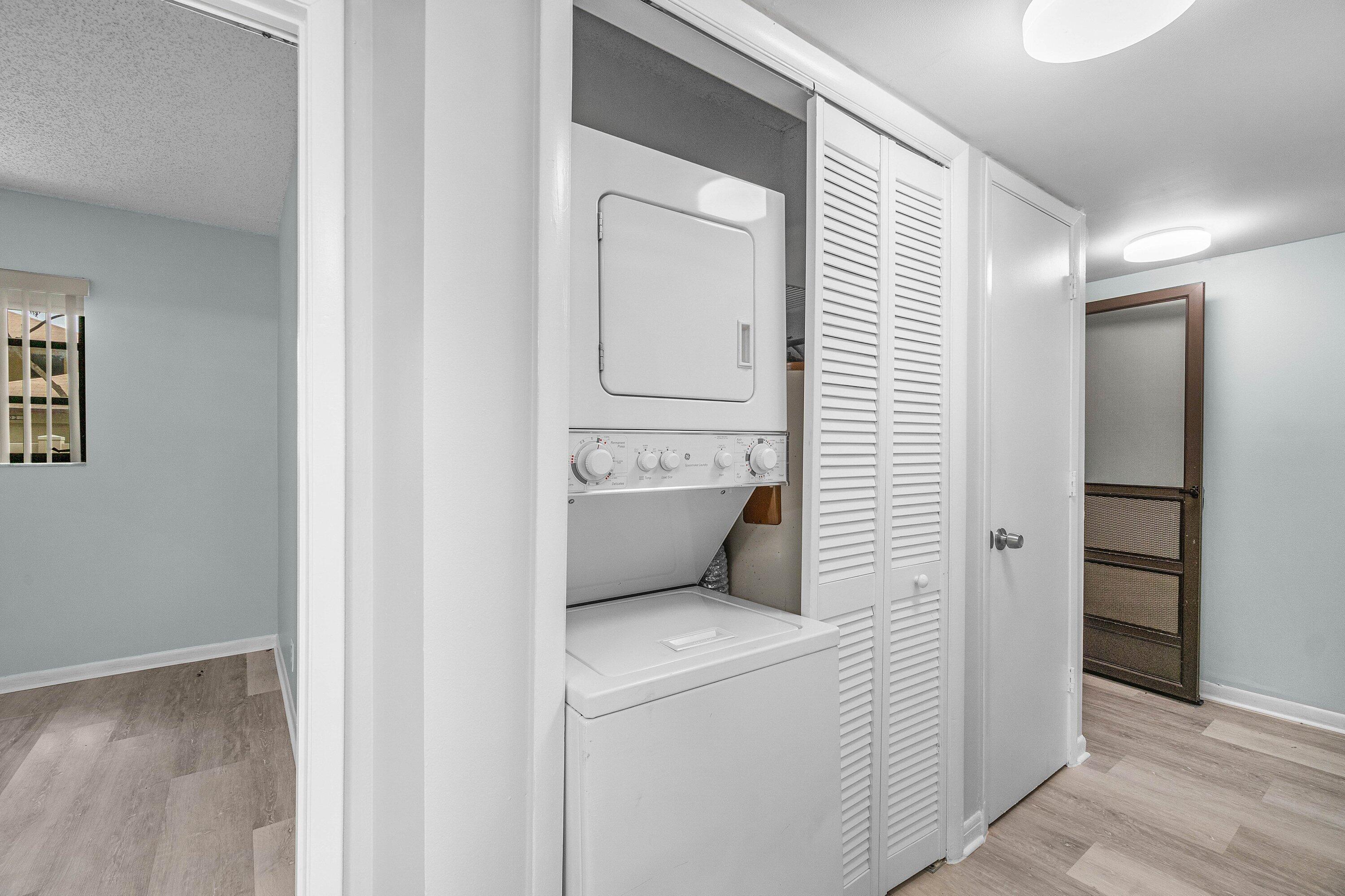 CONDOMINIUM 11 OF LIGHTHOUSE - Residential
