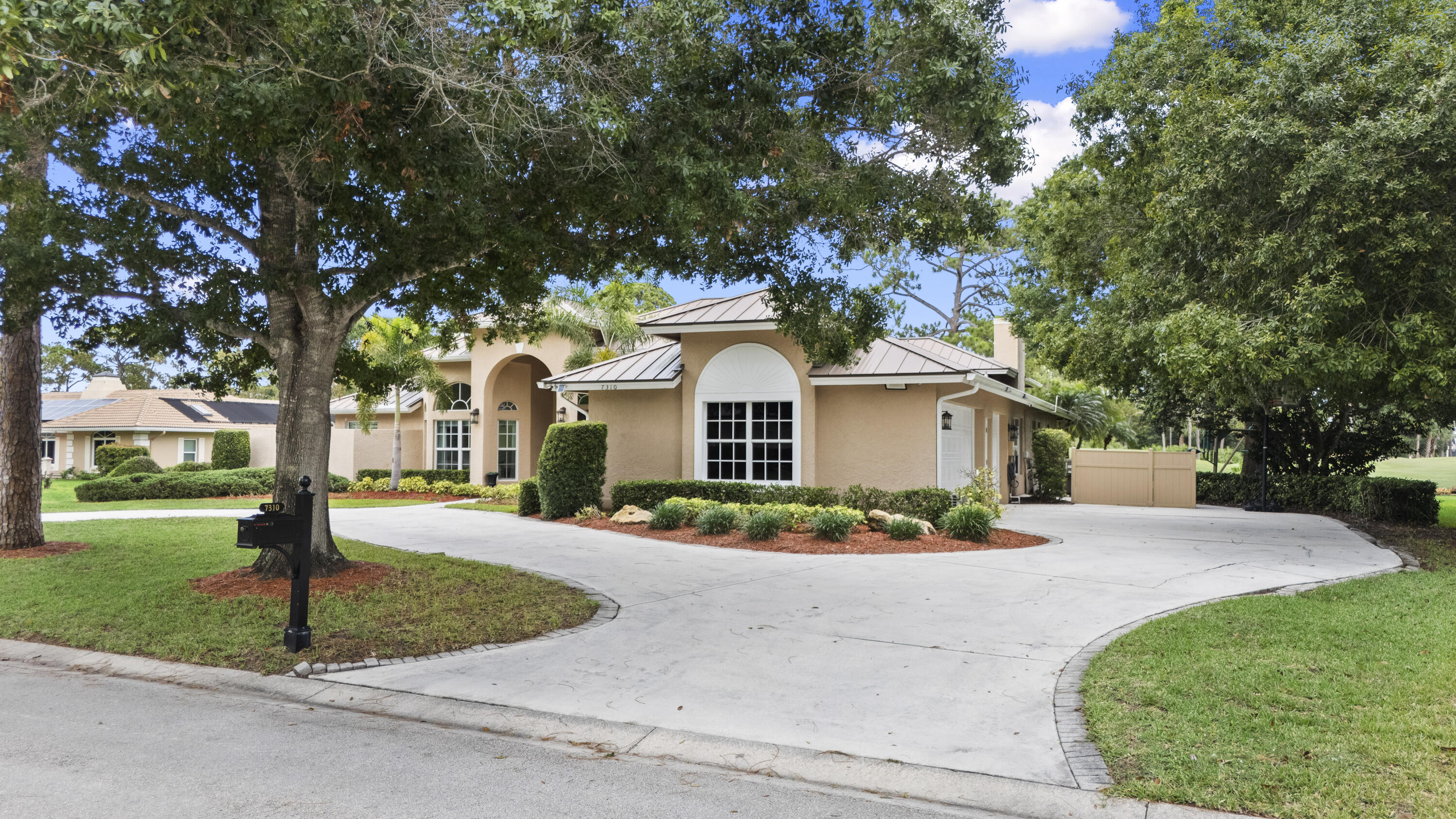 RESERVE CREEK - Residential