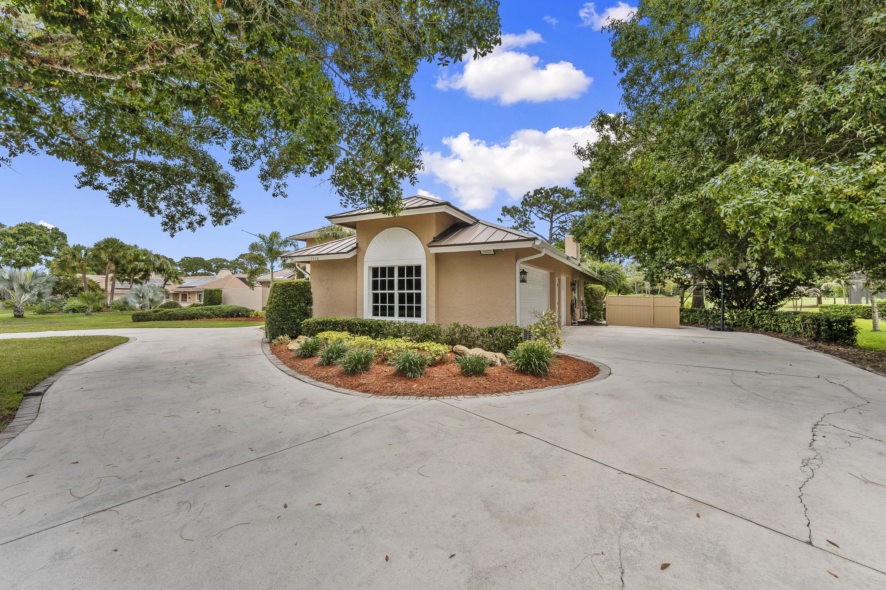 RESERVE CREEK - Residential