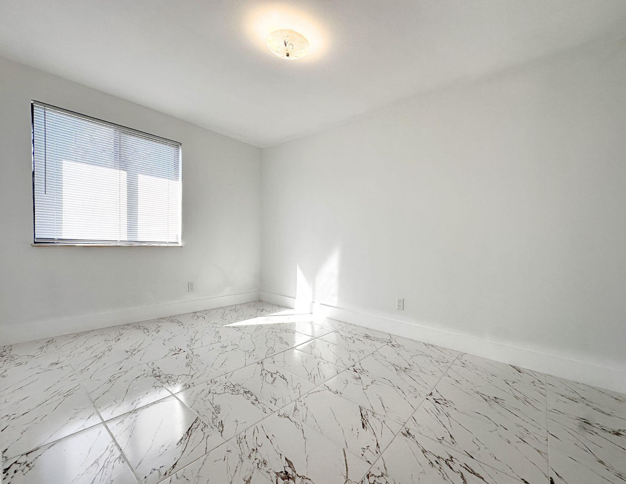 COUNTERPOINT ESTATES 11 - Residential Lease