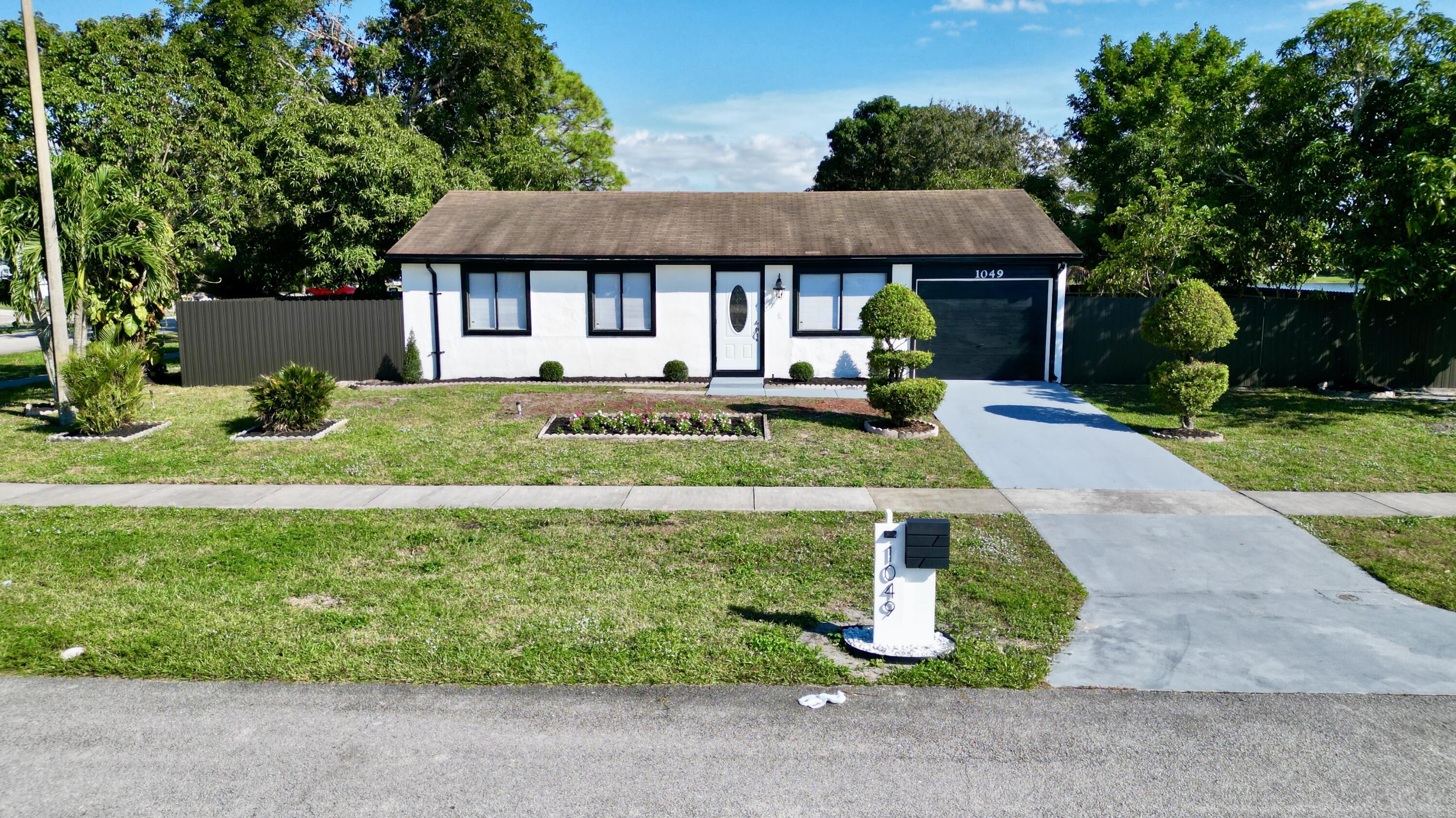 COUNTERPOINT ESTATES 11 - Residential Lease