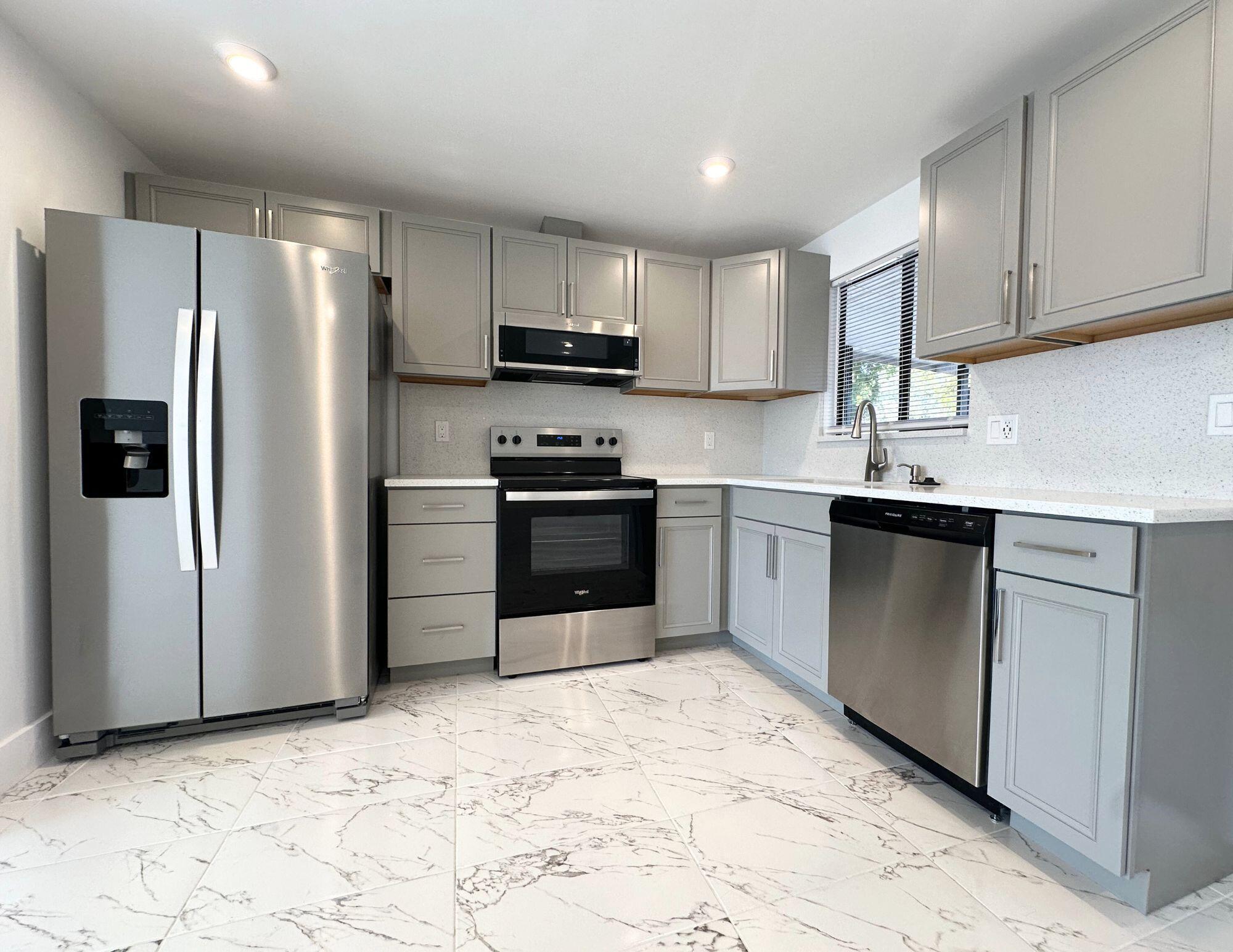 COUNTERPOINT ESTATES 11 - Residential Lease