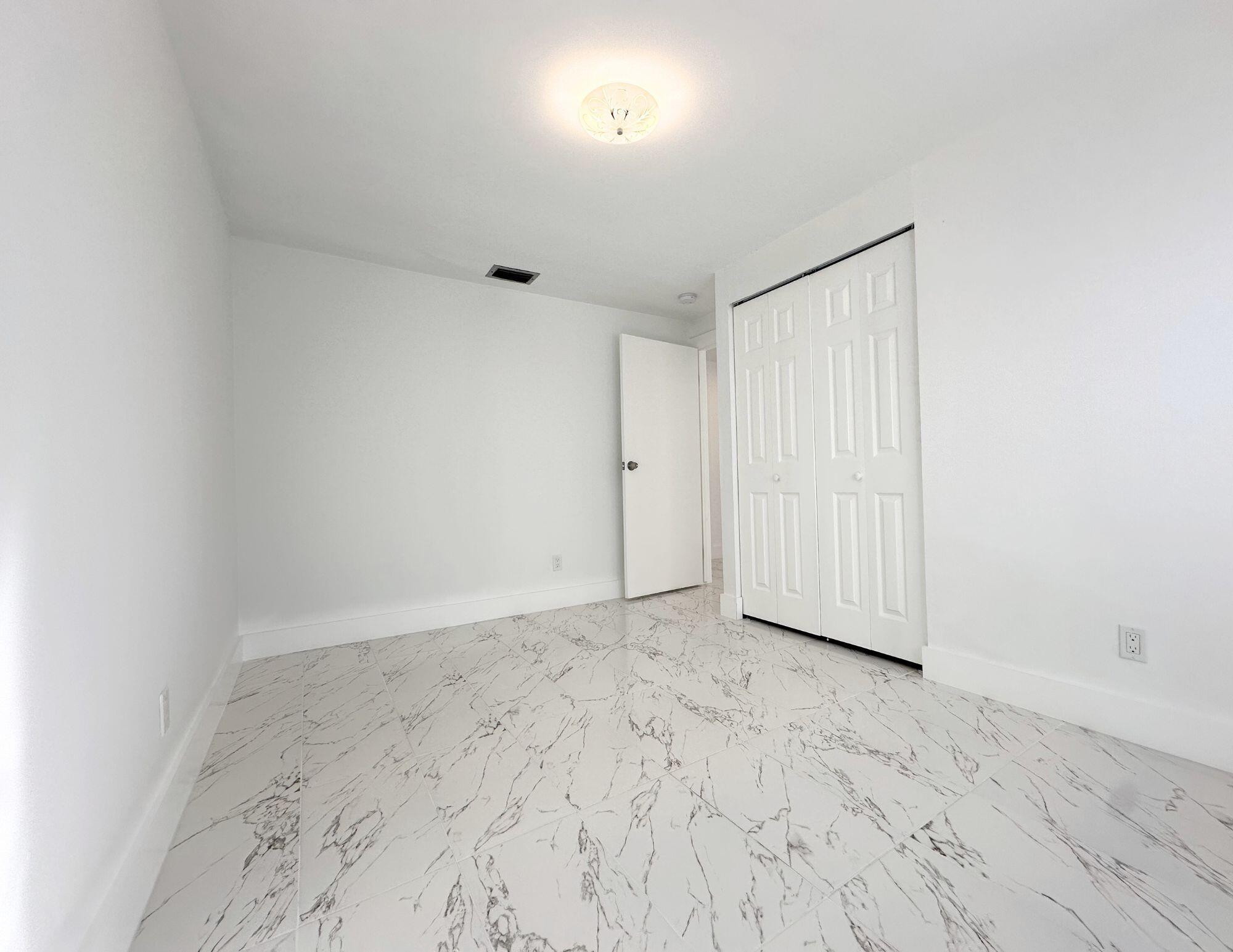 COUNTERPOINT ESTATES 11 - Residential Lease
