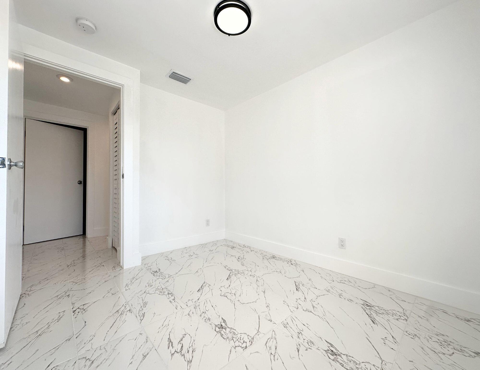 COUNTERPOINT ESTATES 11 - Residential Lease