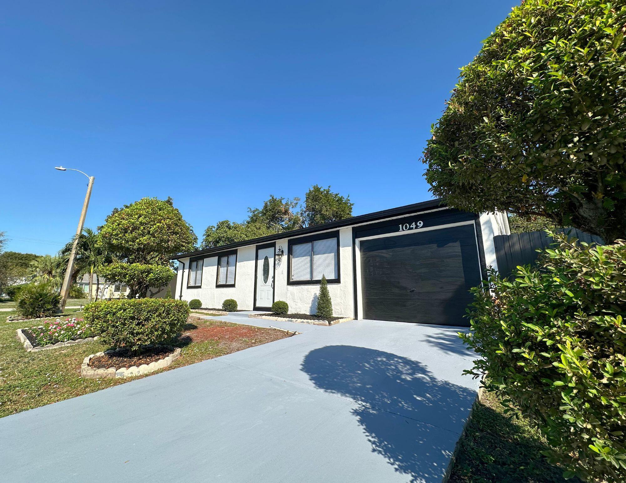 COUNTERPOINT ESTATES 11 - Residential Lease
