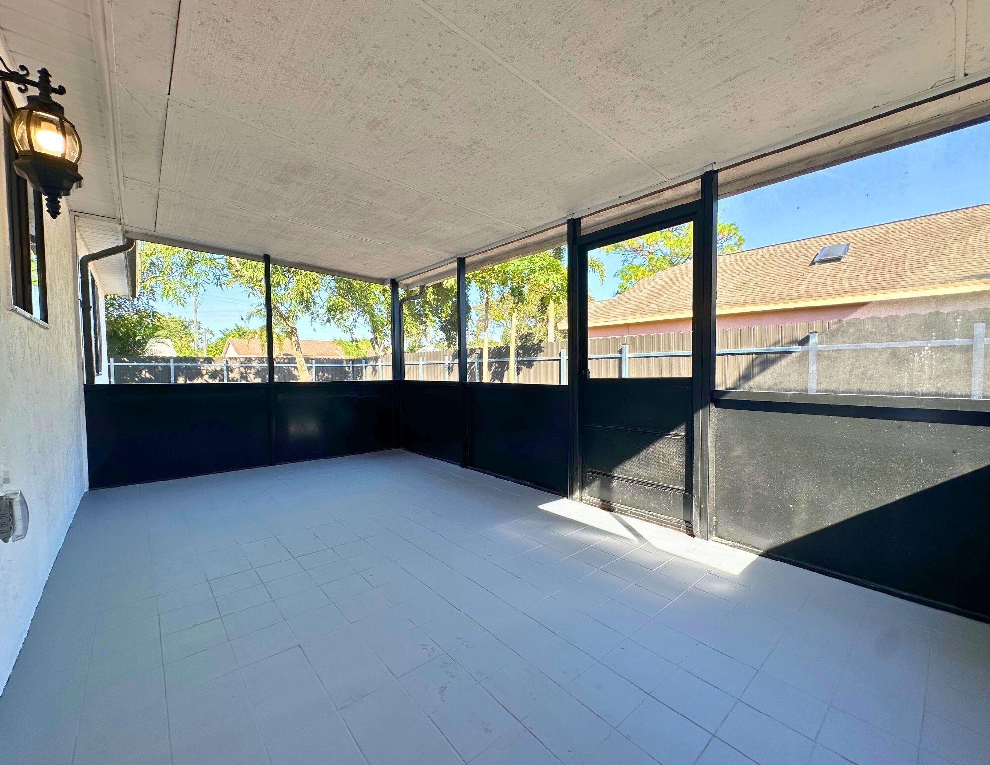 COUNTERPOINT ESTATES 11 - Residential Lease