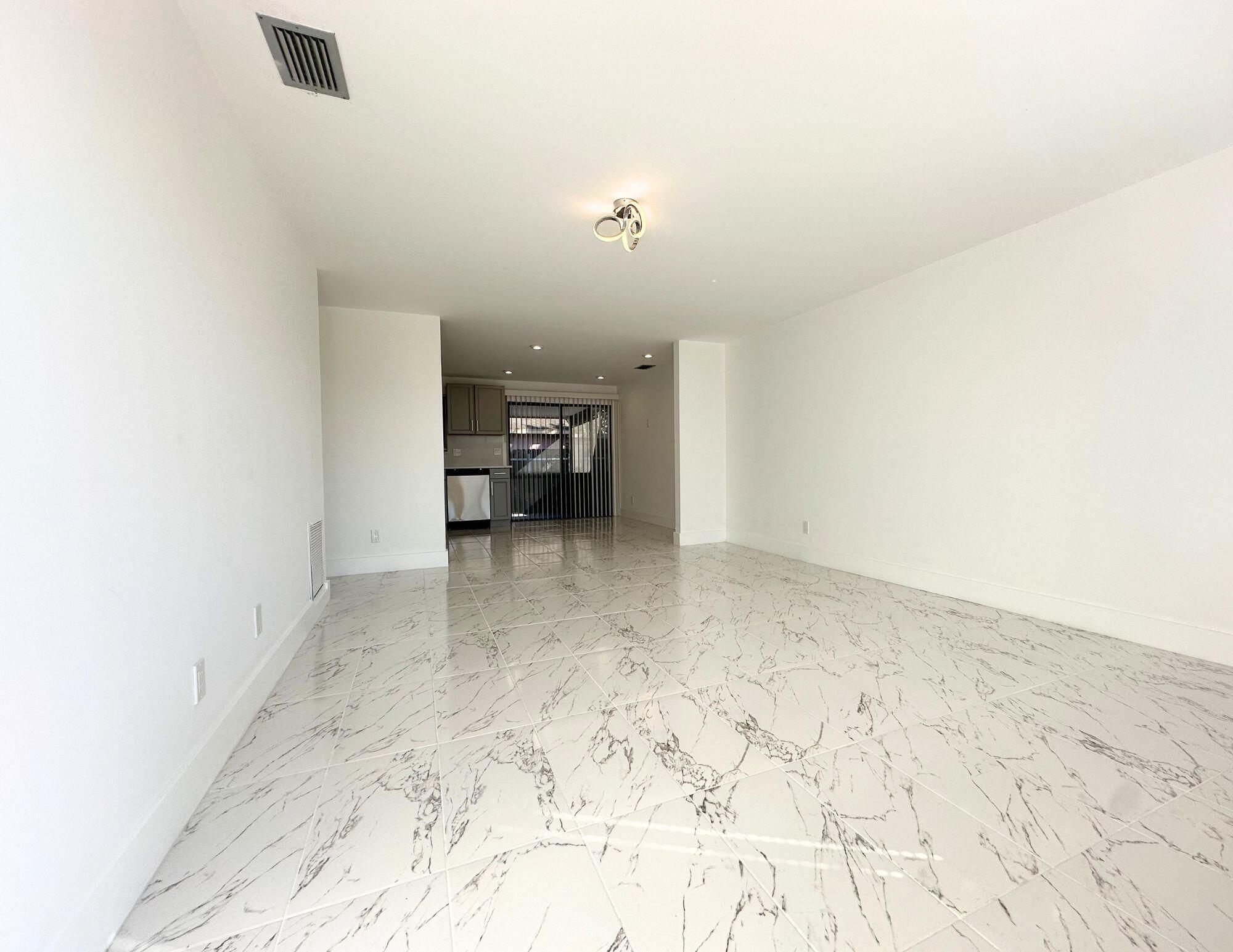 COUNTERPOINT ESTATES 11 - Residential Lease