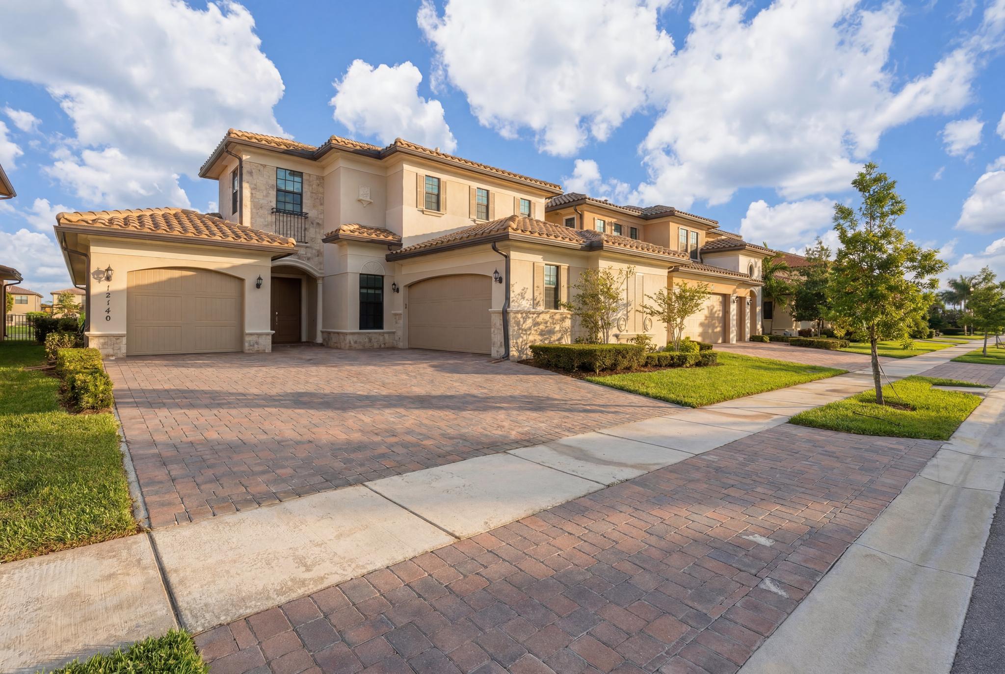 PARKLAND BAY - Residential