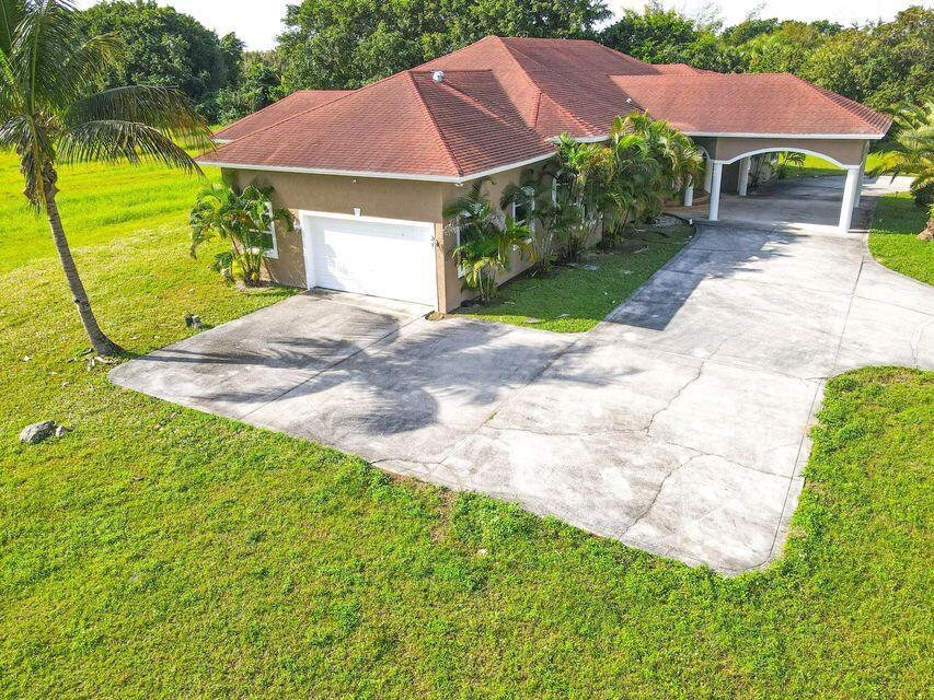 LOXAHATCHEE GROVES - Residential Lease