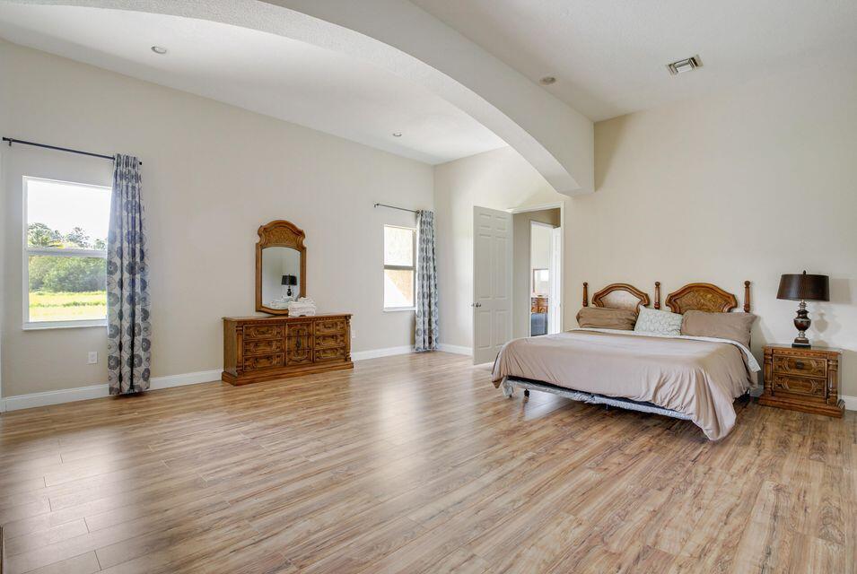 LOXAHATCHEE GROVES - Residential Lease
