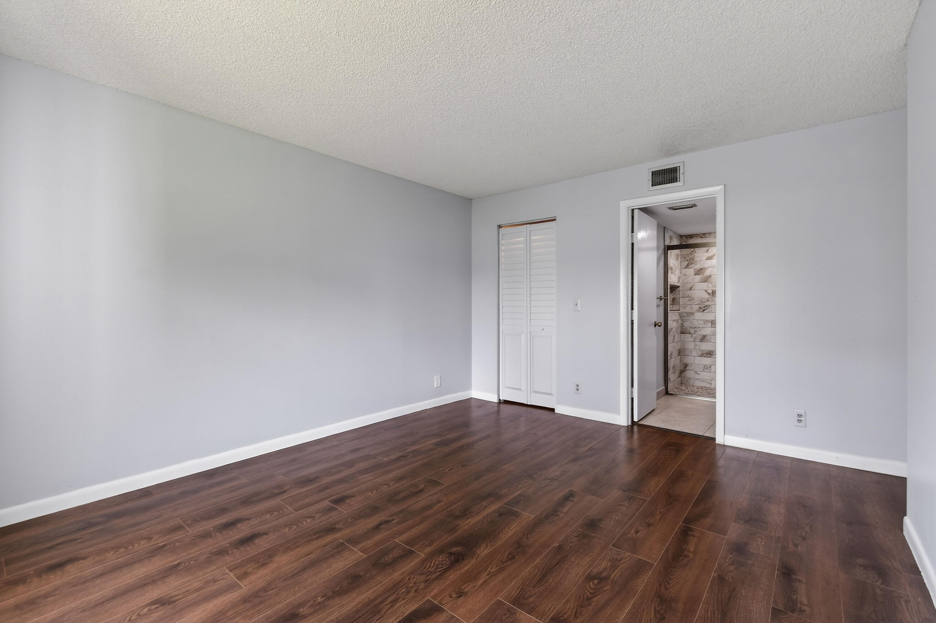 PALM CLUB WEST VILLAGE 1 CONDO - Residential