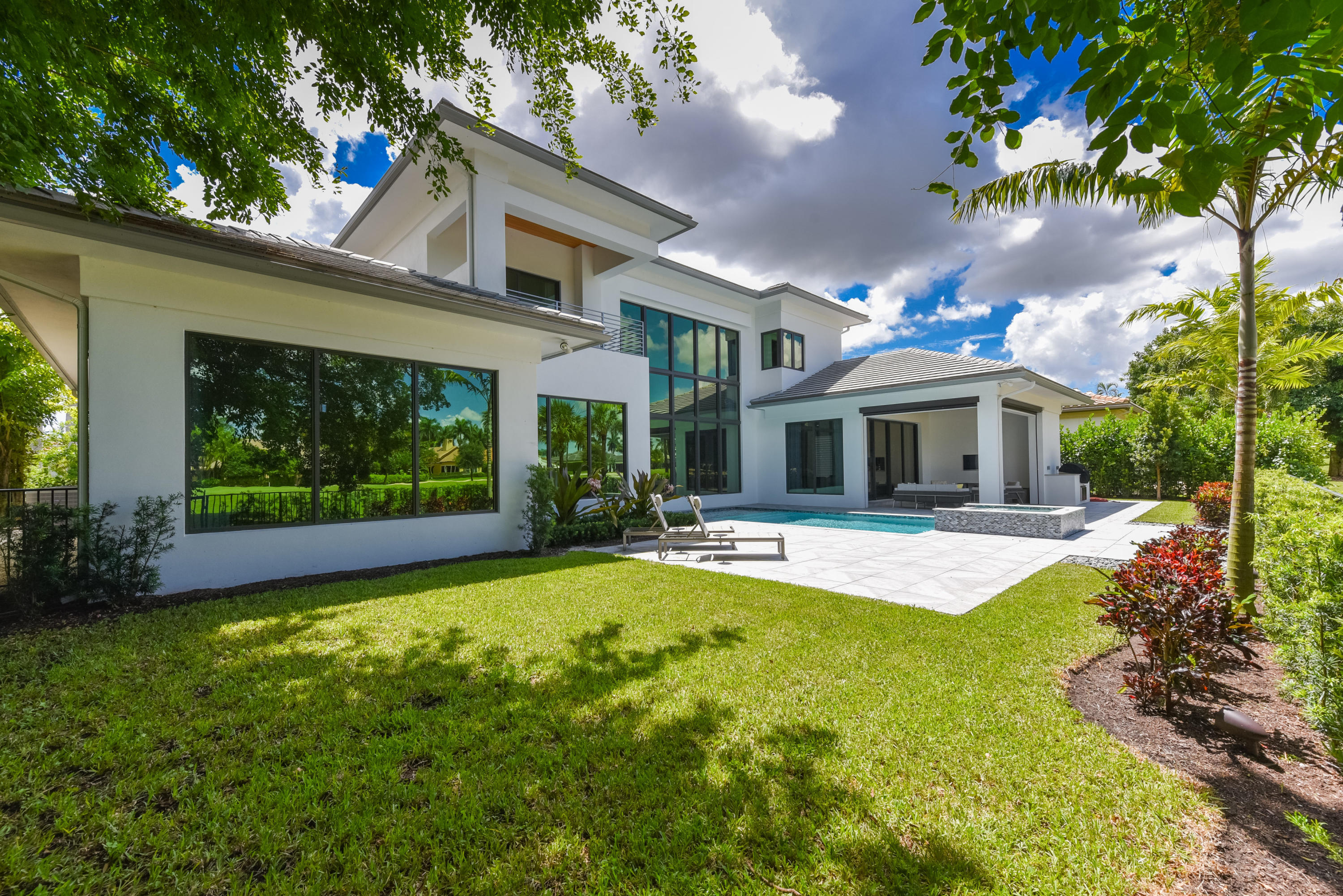 ST ANDREWS COUNTRY CLUB - Residential