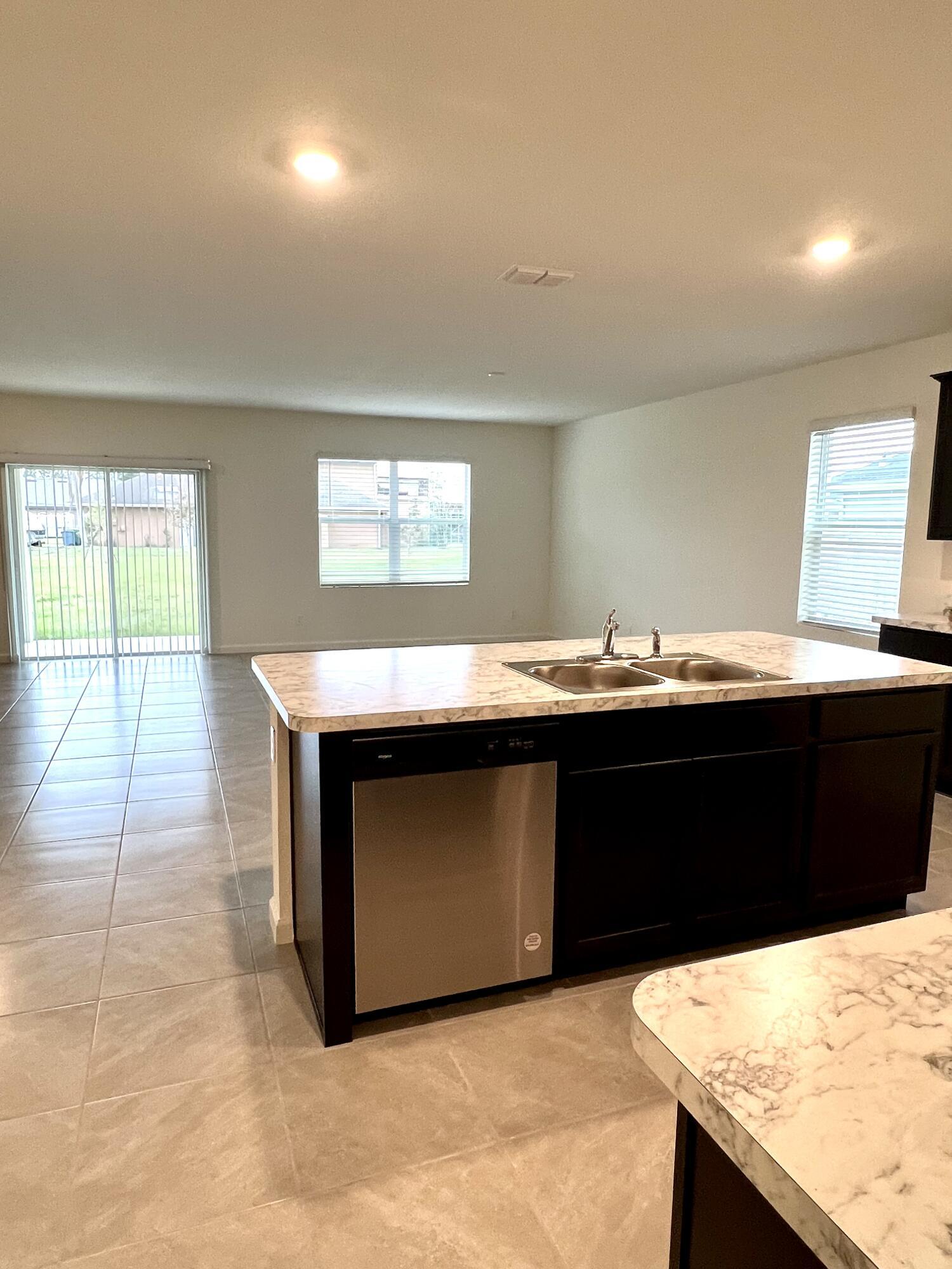 PORT ST LUCIE SECTION 36 - Residential Lease