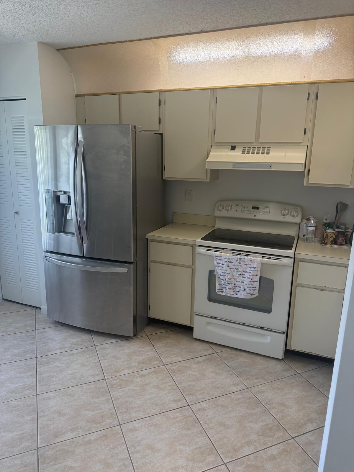 SUMMIT PINES UNIT 2 - Residential Lease