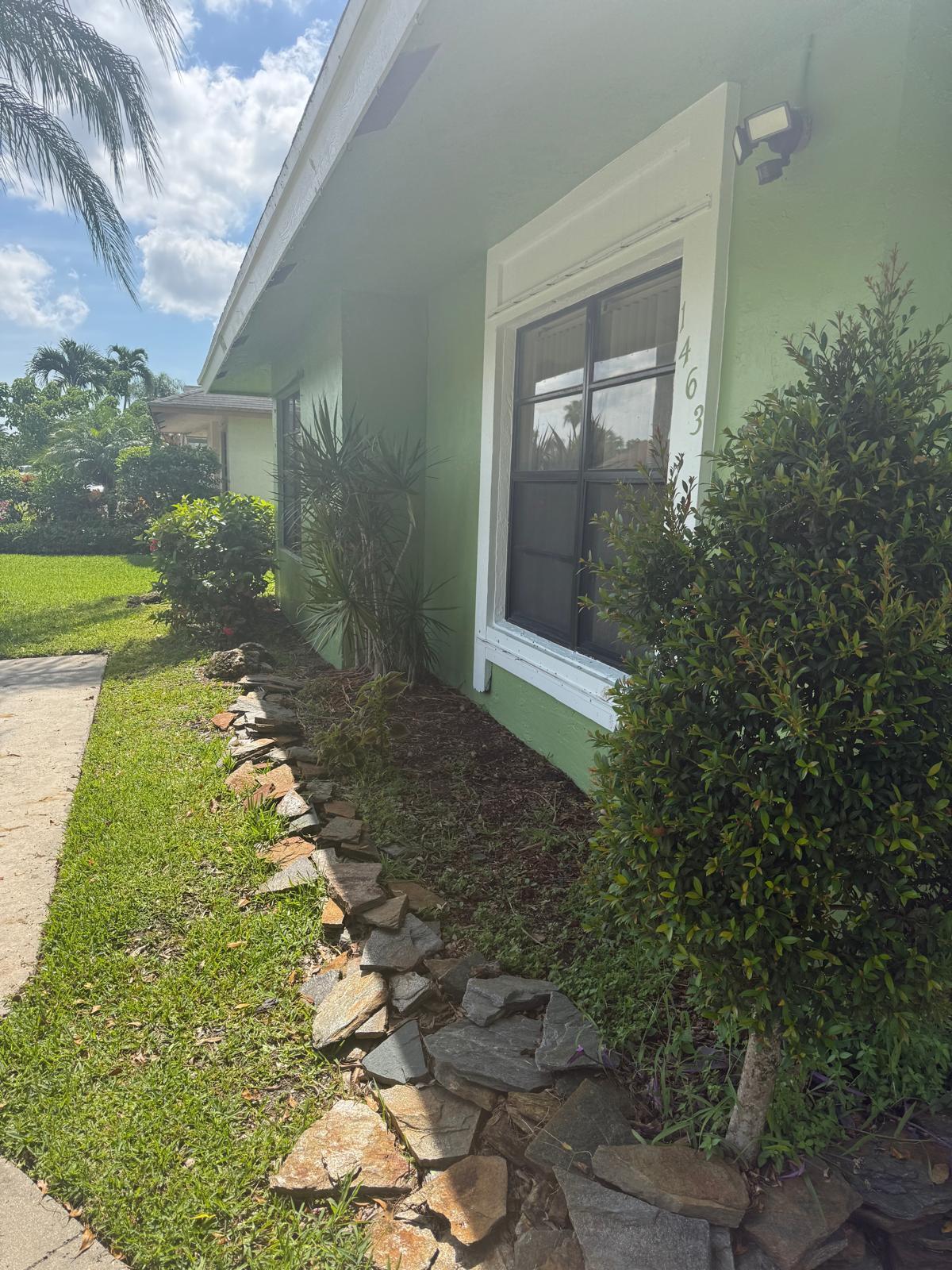 SUMMIT PINES UNIT 2 - Residential Lease