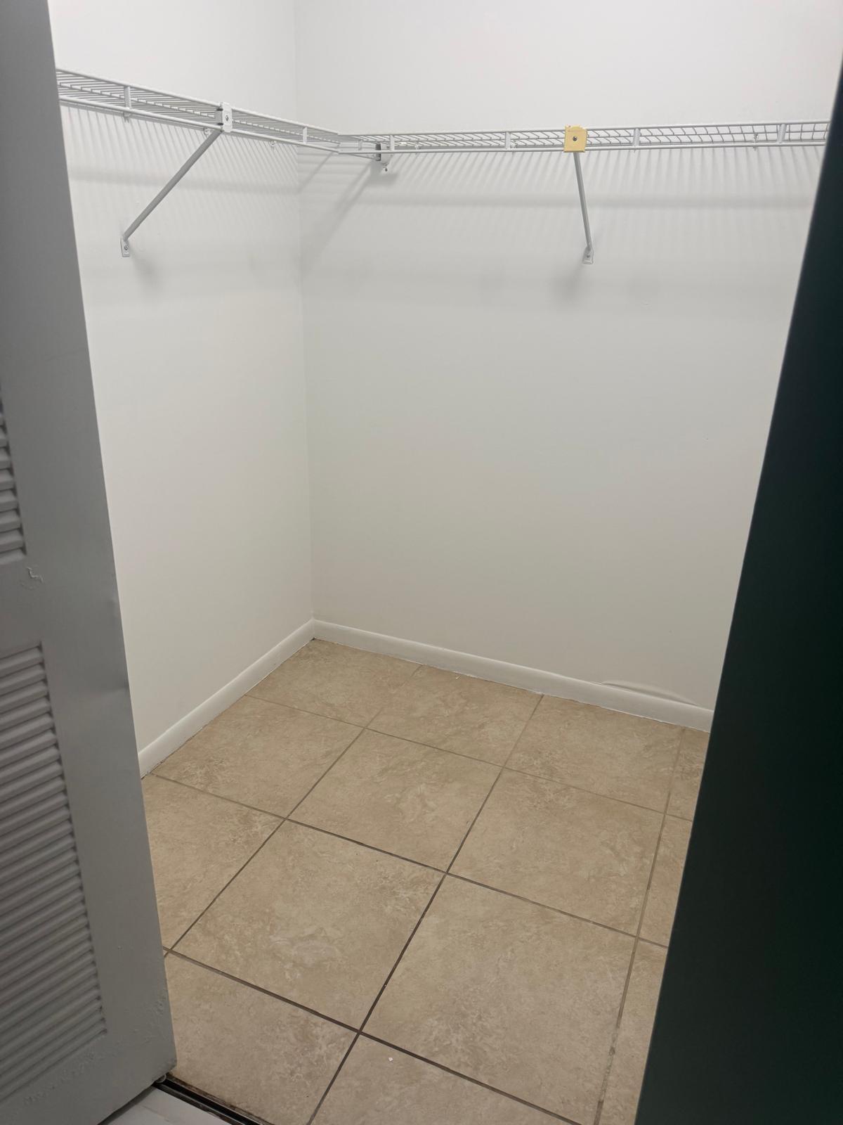 SUMMIT PINES UNIT 2 - Residential Lease