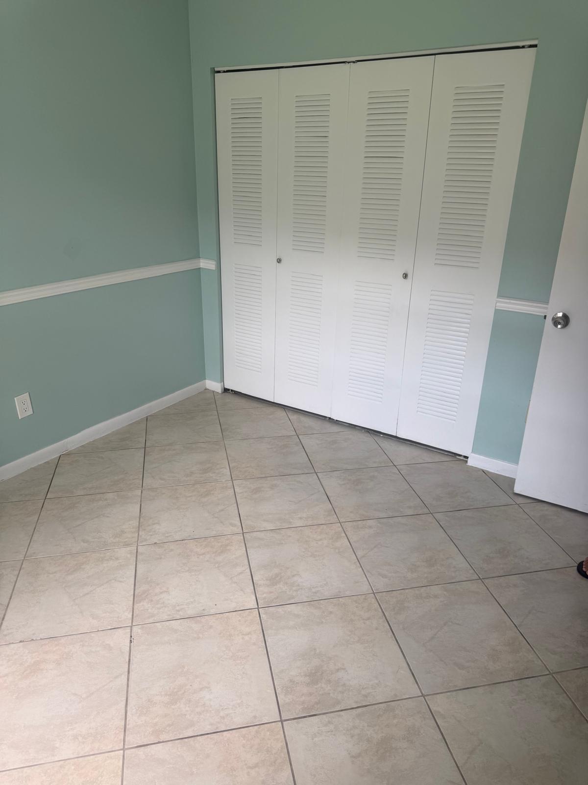 SUMMIT PINES UNIT 2 - Residential Lease