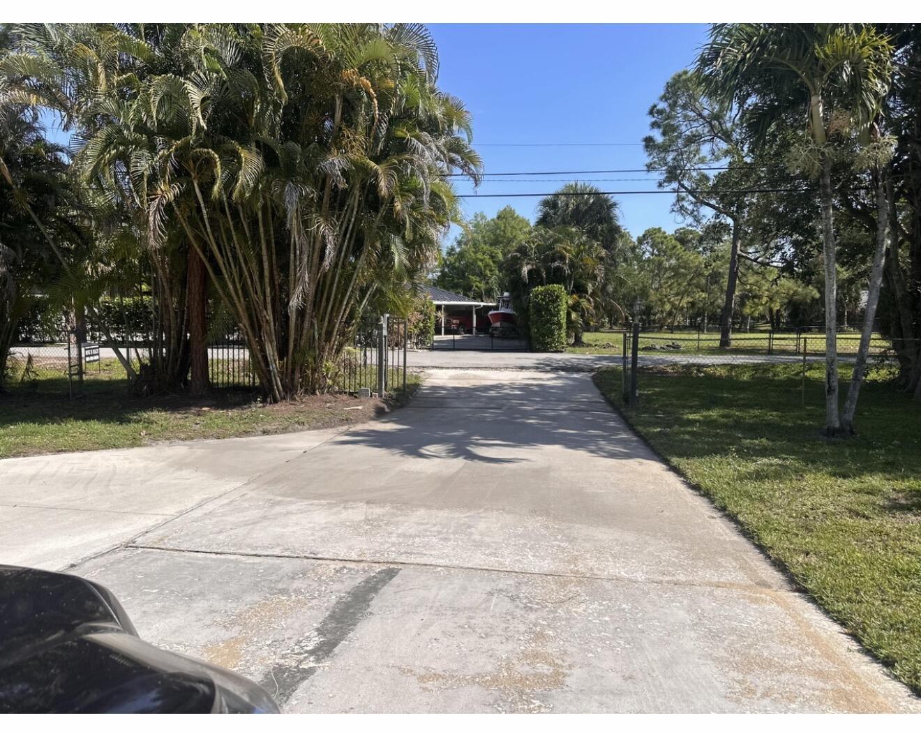 PALM BEACH RANCHETTES - Residential Lease