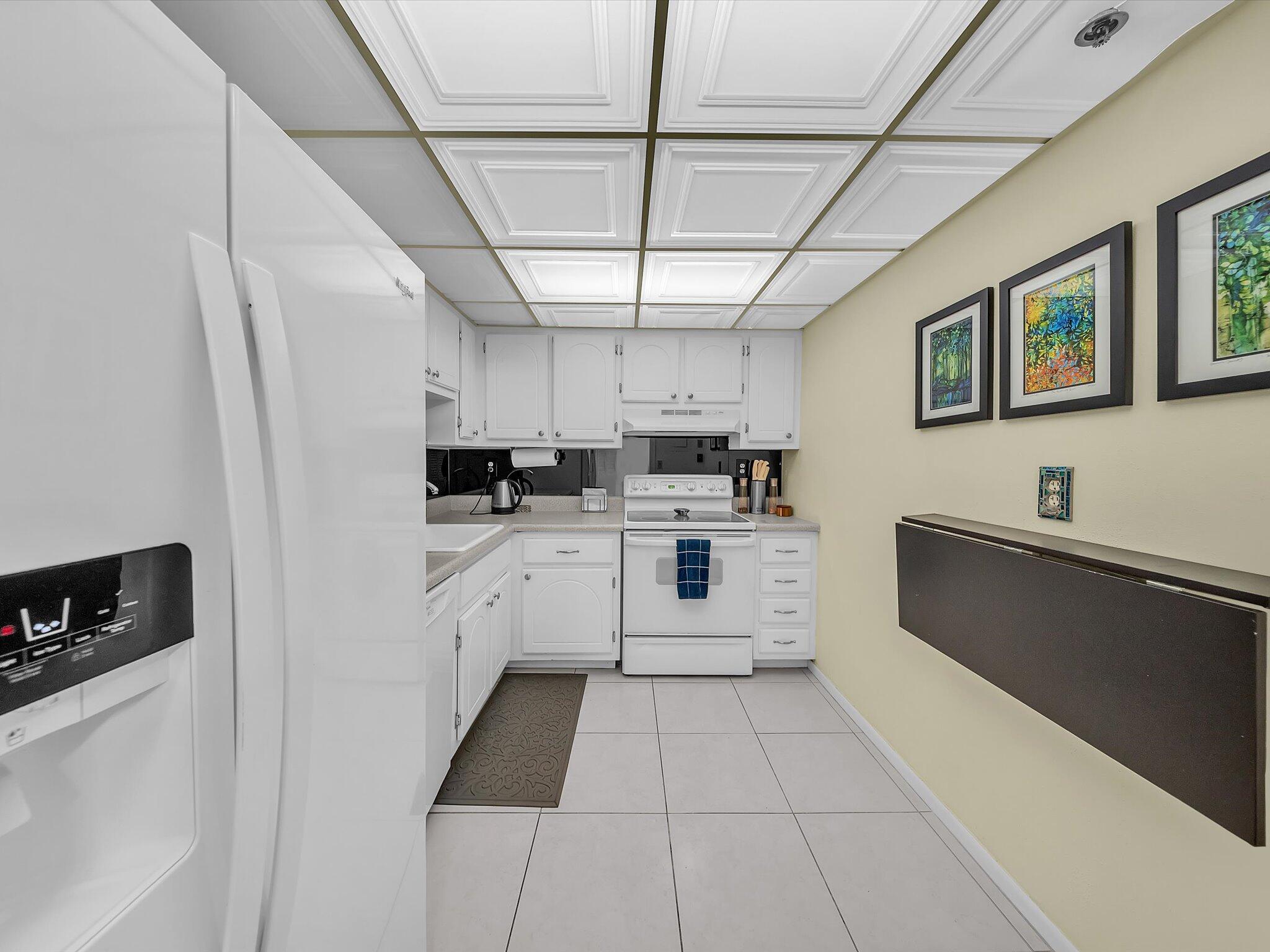AMBASSADORS V NORTH CONDO - Residential