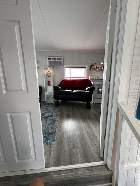 WHISPERING CREEK - Residential