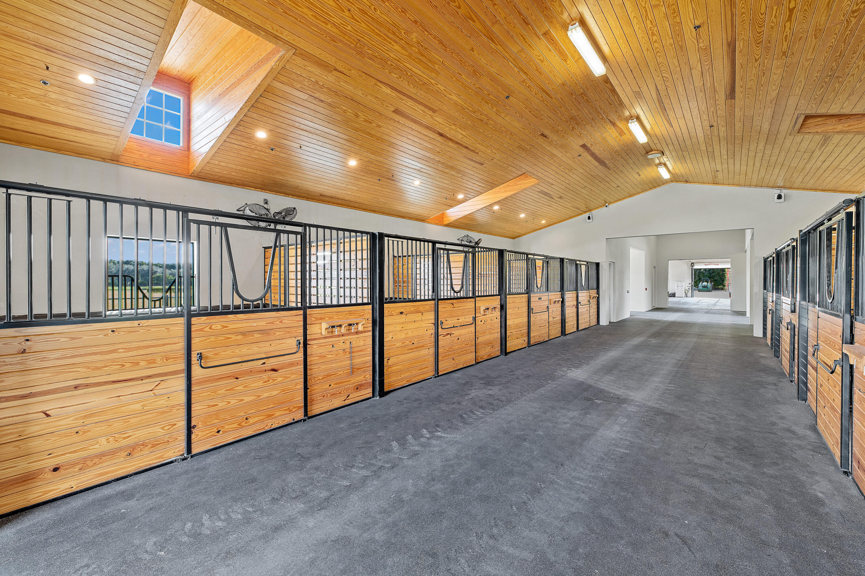 PALM BEACH POINT EAST - Residential