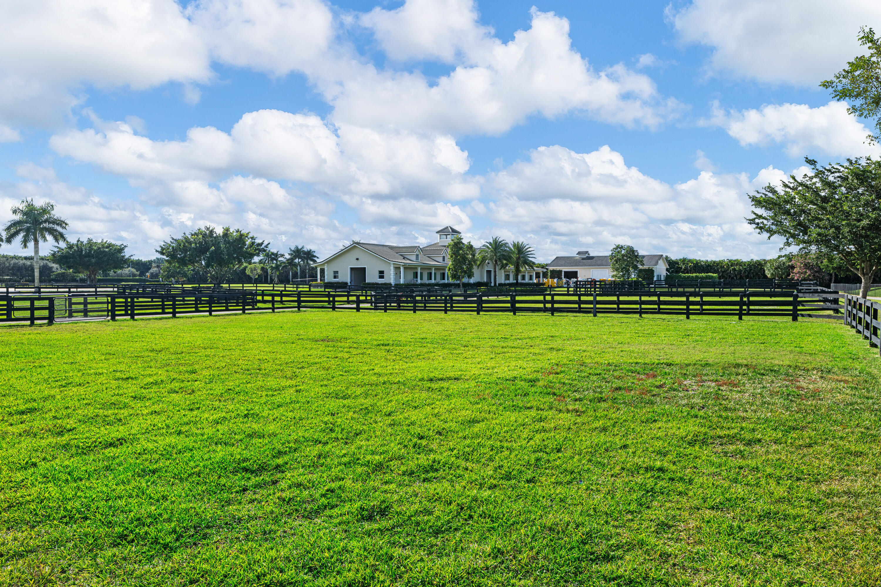 PALM BEACH POINT EAST - Residential