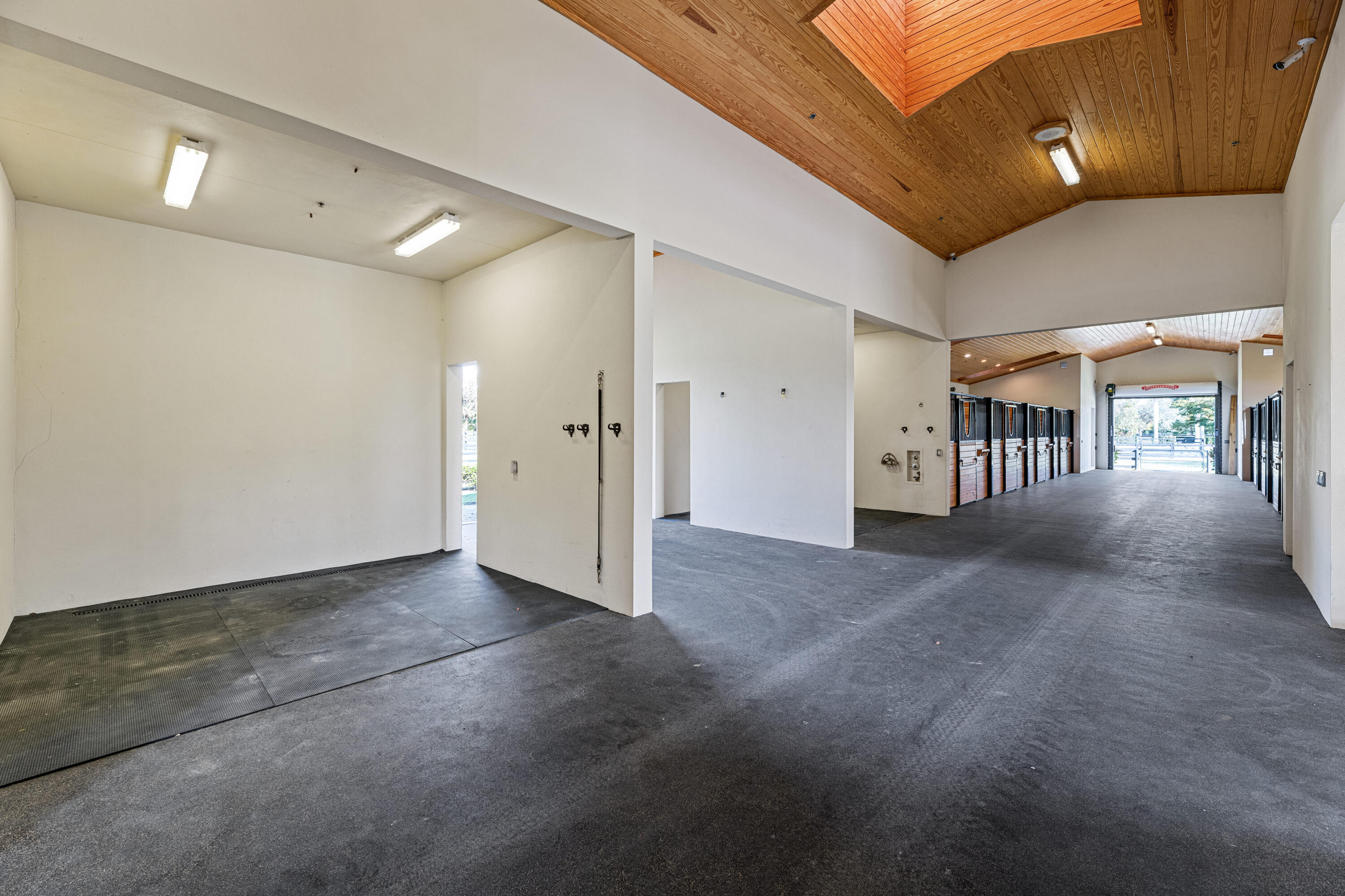PALM BEACH POINT EAST - Residential
