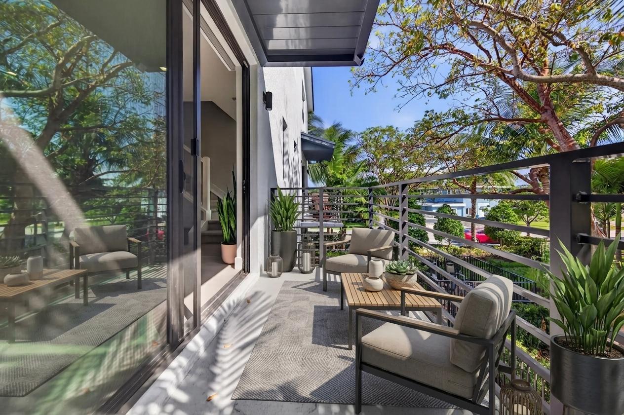 VILLAGE AT WILTON MANORS II - Residential