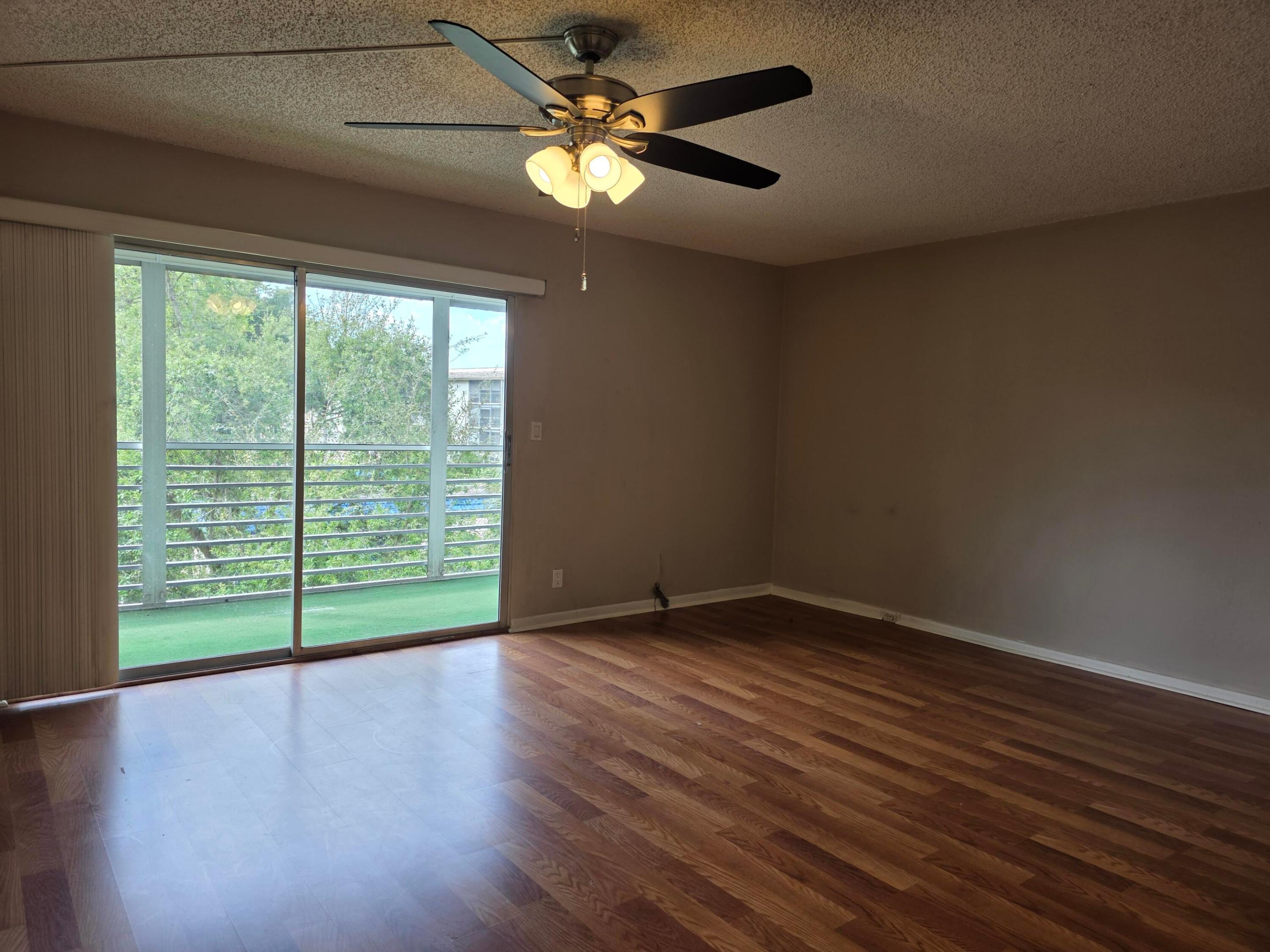 LUCAYA VILLAGE 1-B CONDO - Residential