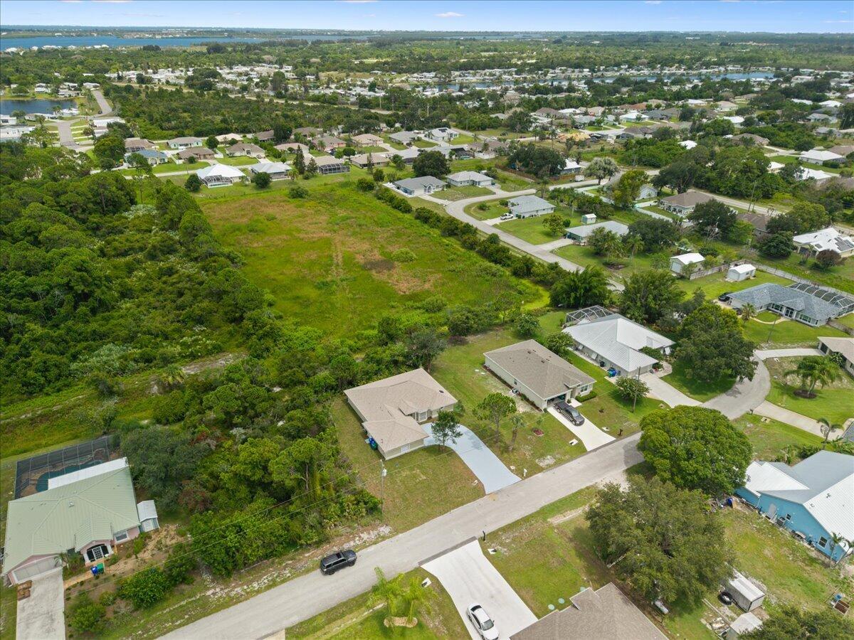 SEBASTIAN HIGHLANDS UNIT 17 - Residential