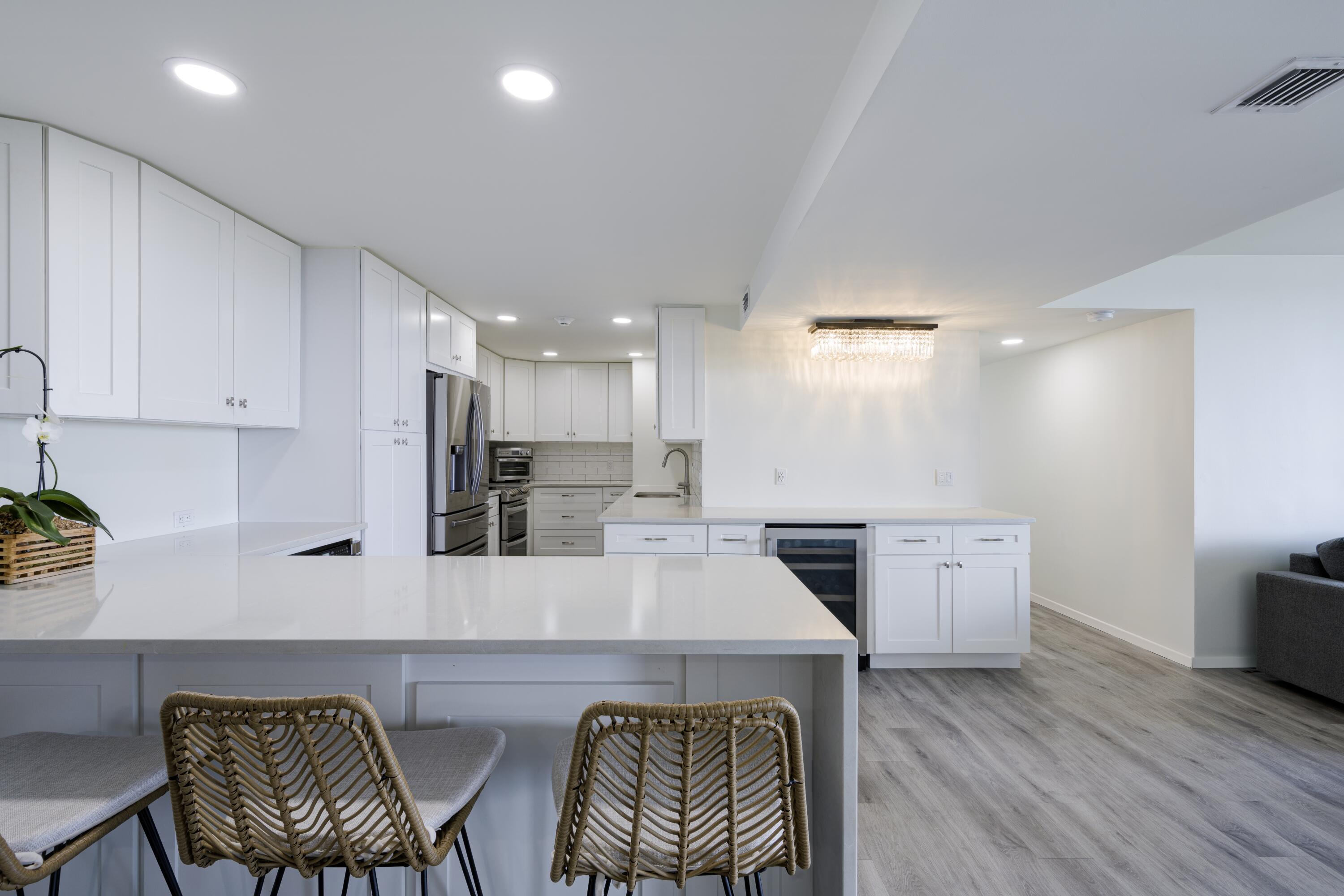 PALM BEACH HOUSE CONDO - Residential