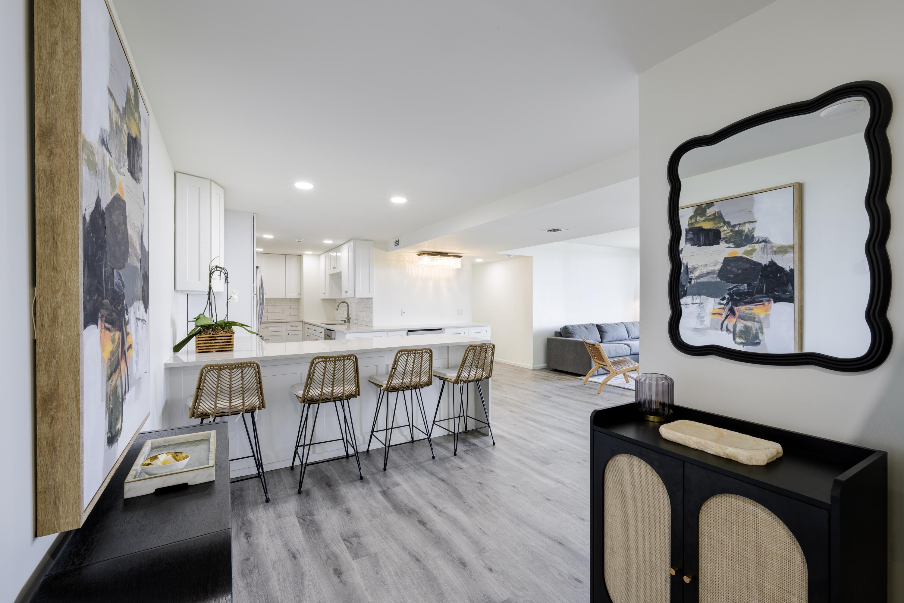 PALM BEACH HOUSE CONDO - Residential