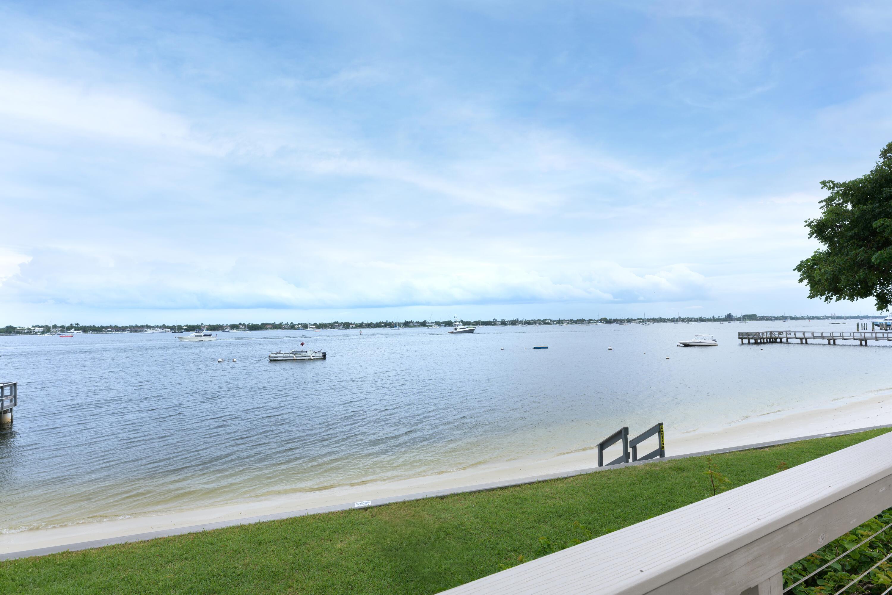 PALM BEACH HOUSE CONDO - Residential