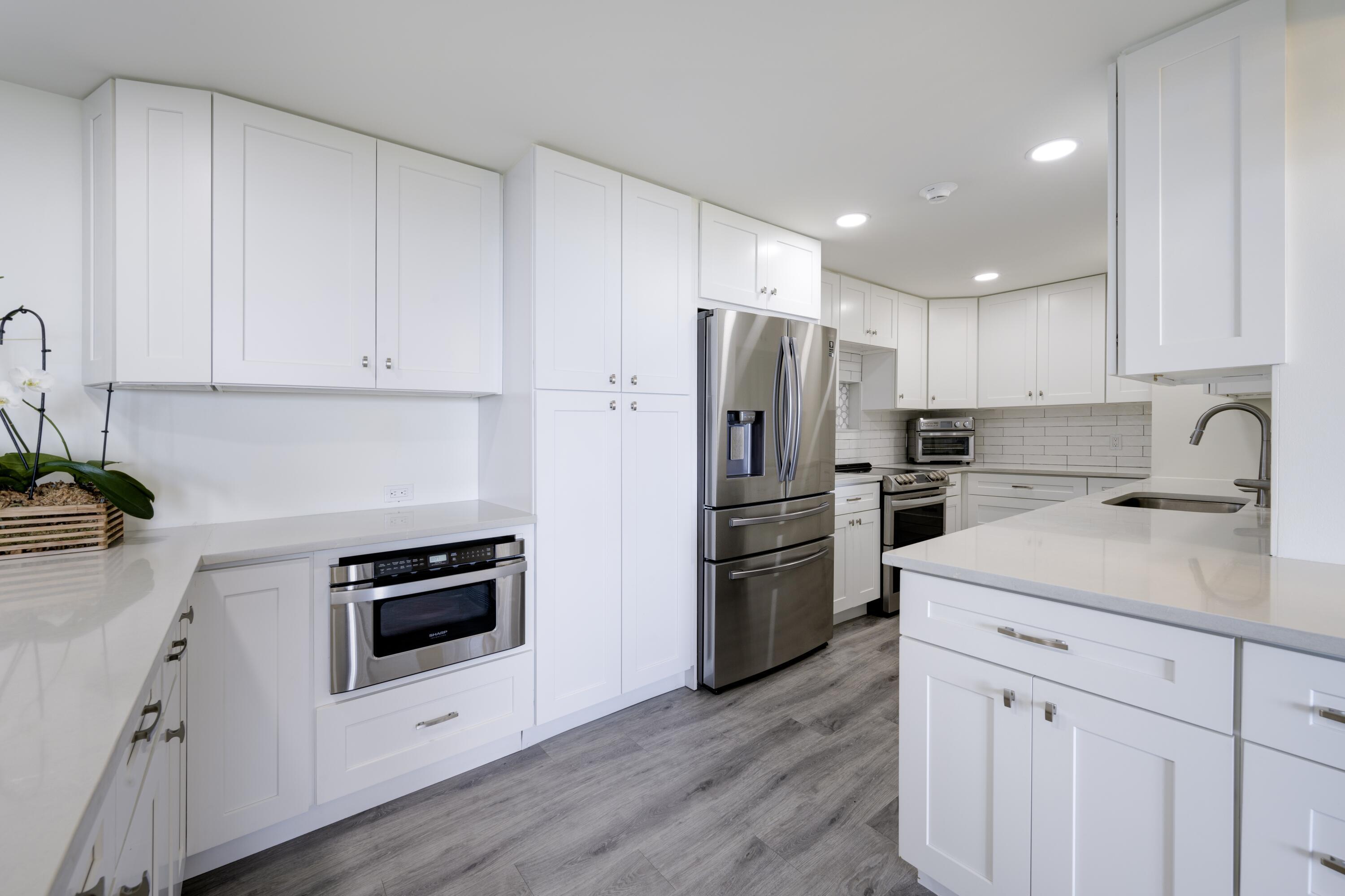 PALM BEACH HOUSE CONDO - Residential