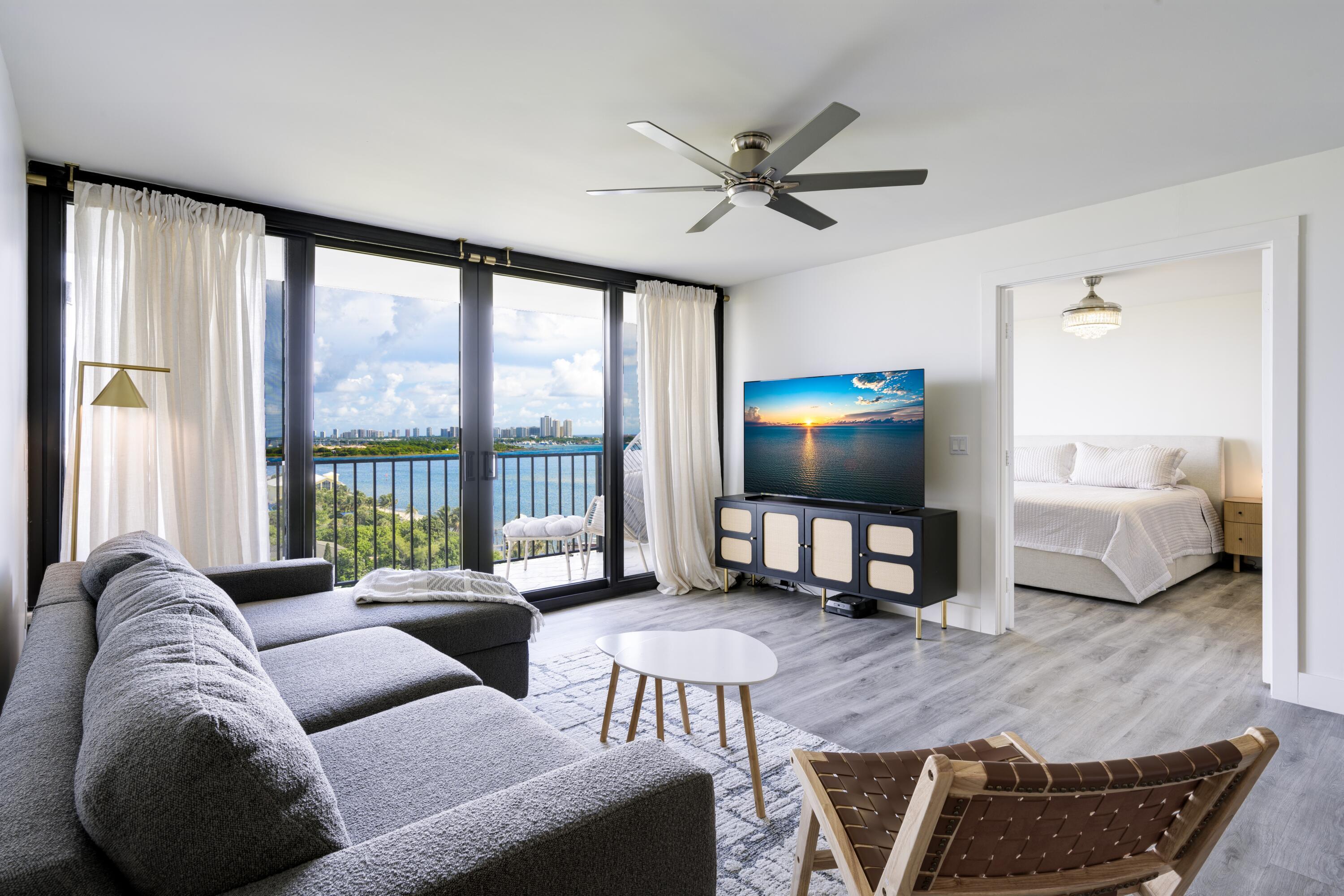 PALM BEACH HOUSE CONDO - Residential