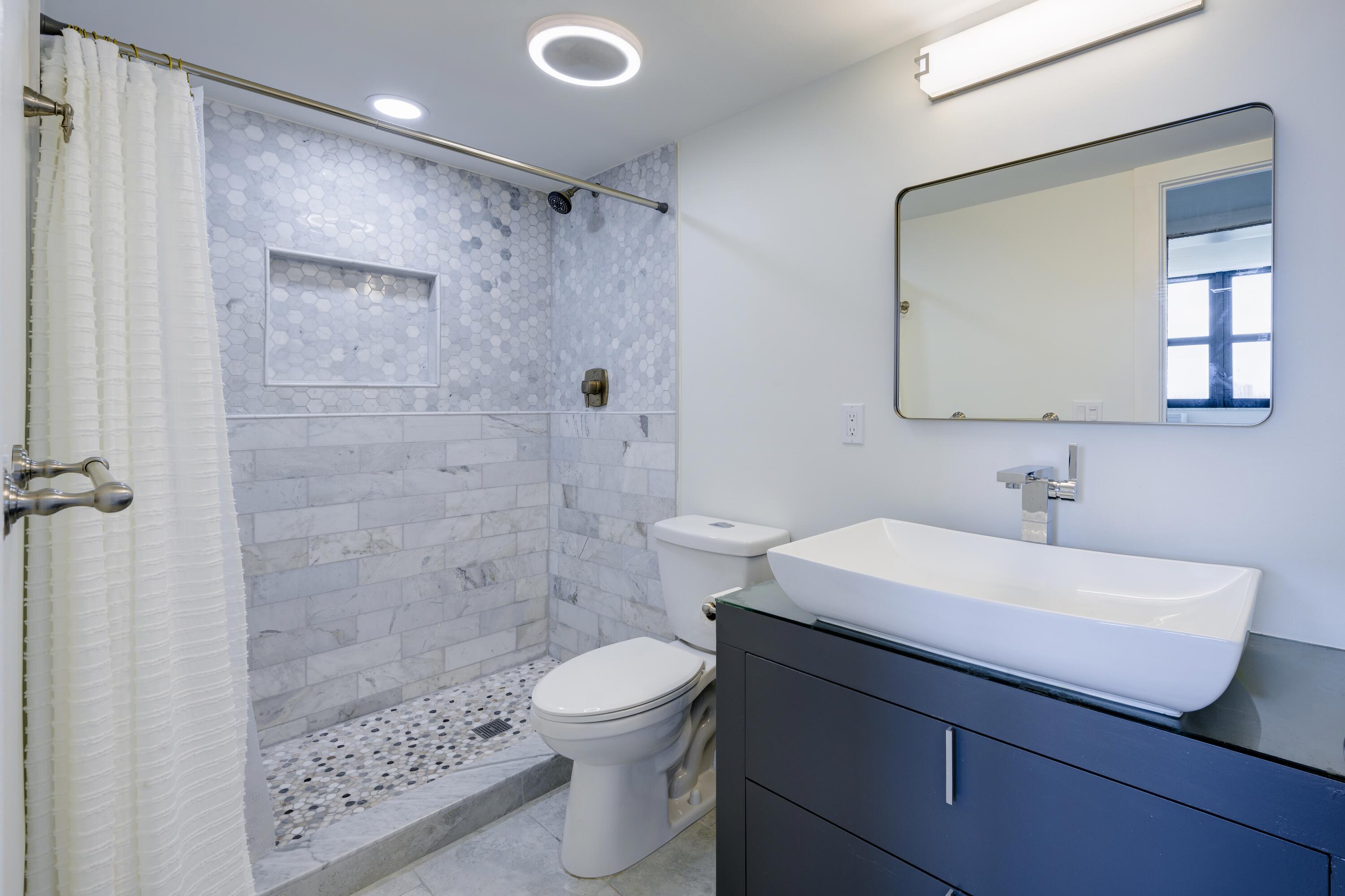 PALM BEACH HOUSE CONDO - Residential