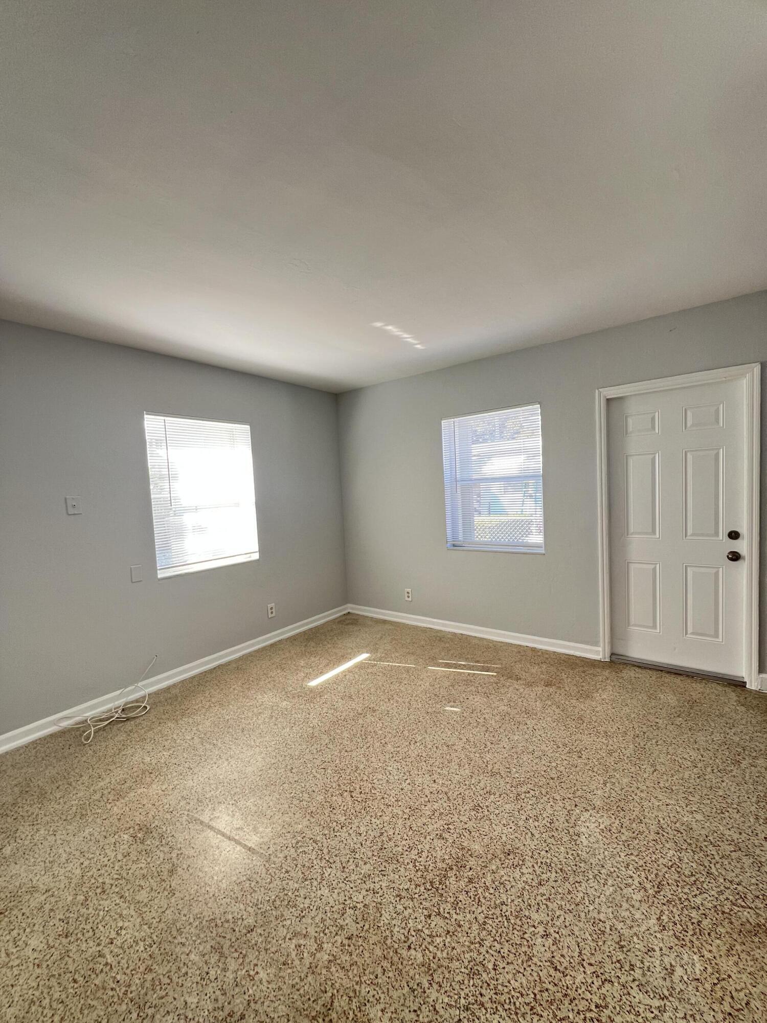 ESTATES OF SOUTH PALM BEACH - Residential Income