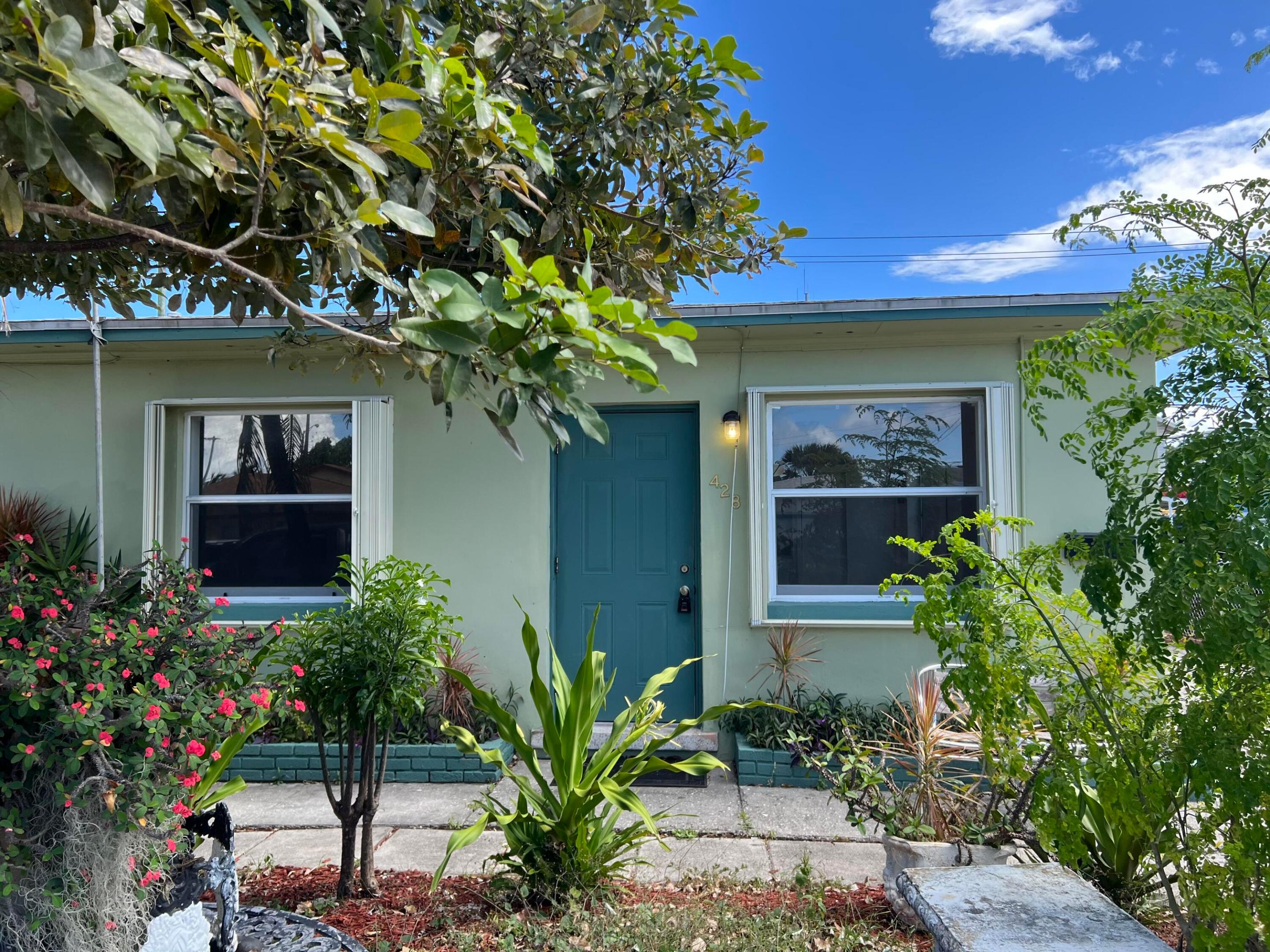 GREAT BUY TO FIND A TRIPLEX WITH 2 BUILDING S, ONE WITH 2/1,1/1, OTHER BUILDING HAS 1/1.EXCELLENT INCOME OPPORTUNITY IN EAST WEST PALM BEACH, FAIRLY NEW ROOF IN FRONT BUILDING, PLUS HURRICANE ACCORDIAN SHUTTERS THRU OUT , ETC.... MLS pictures were taken prior to tenants moving into units.