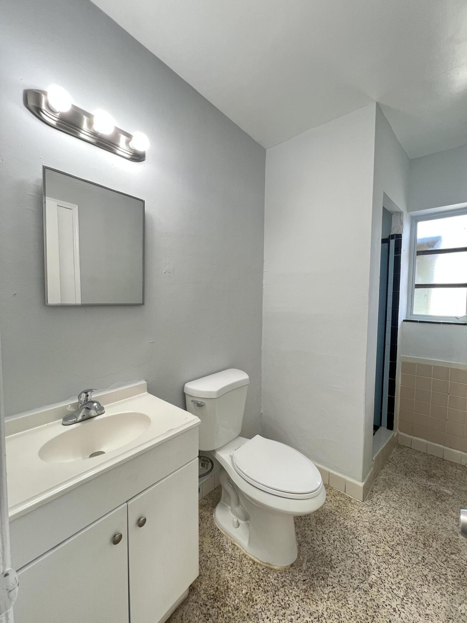 ESTATES OF SOUTH PALM BEACH - Residential Income