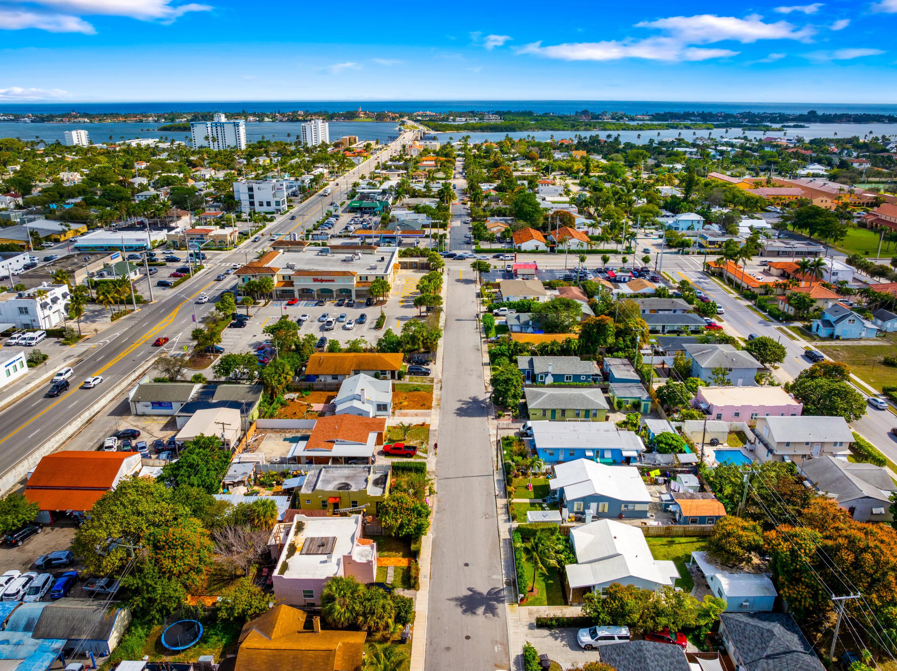 ESTATES OF SOUTH PALM BEACH - Residential Income