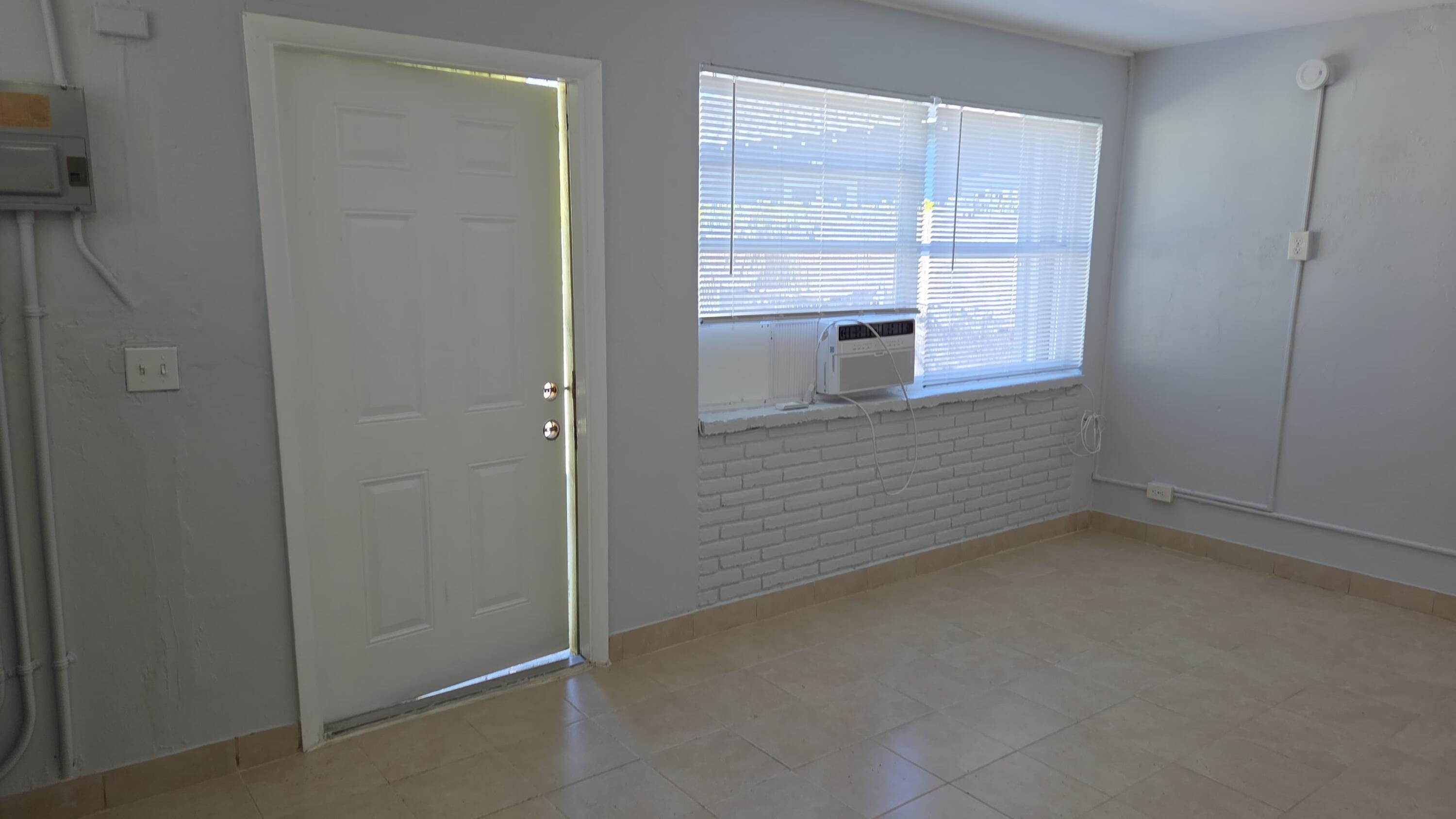 ESTATES OF SOUTH PALM BEACH - Residential Income